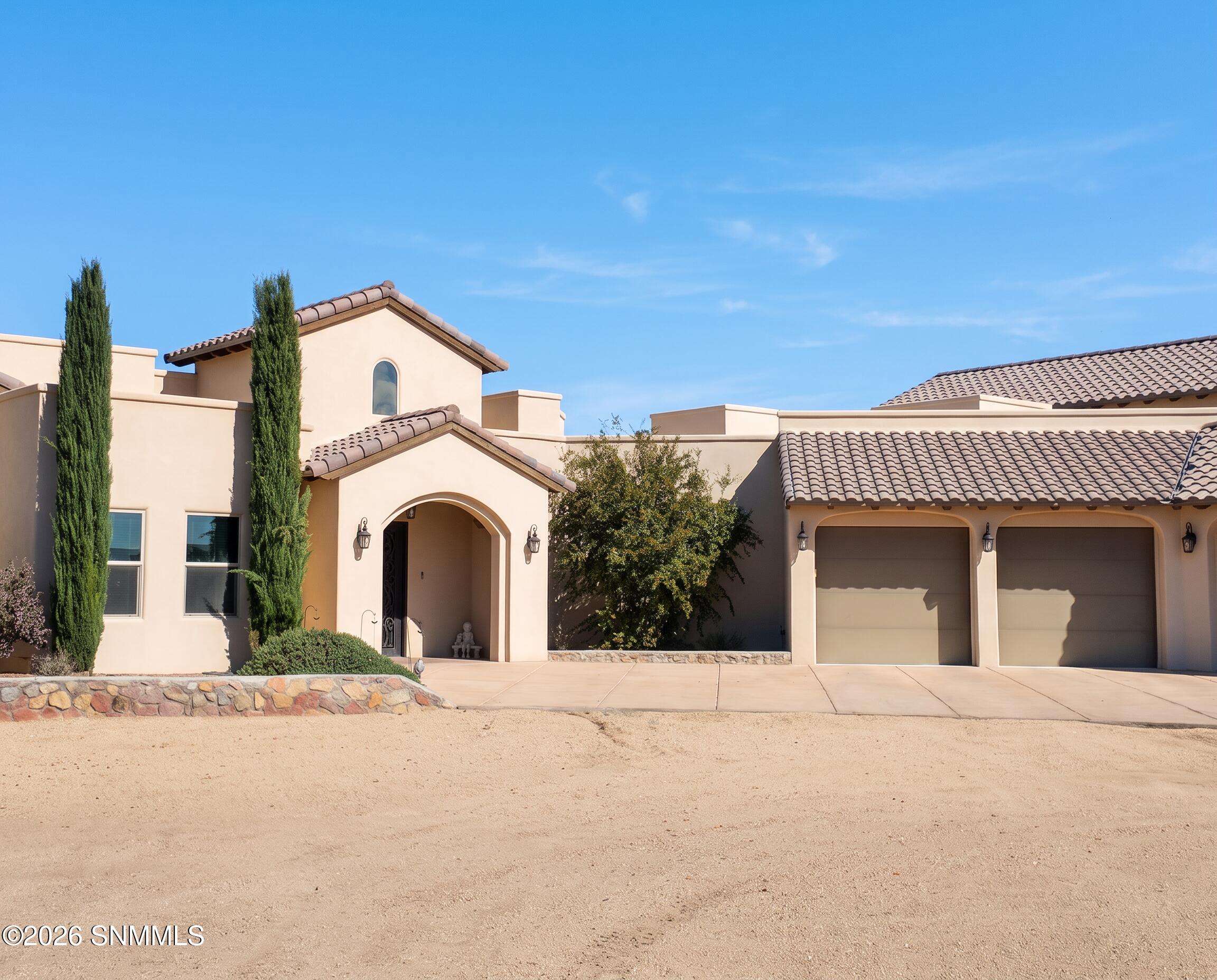 1130 King Bird Court Property Photo 5
