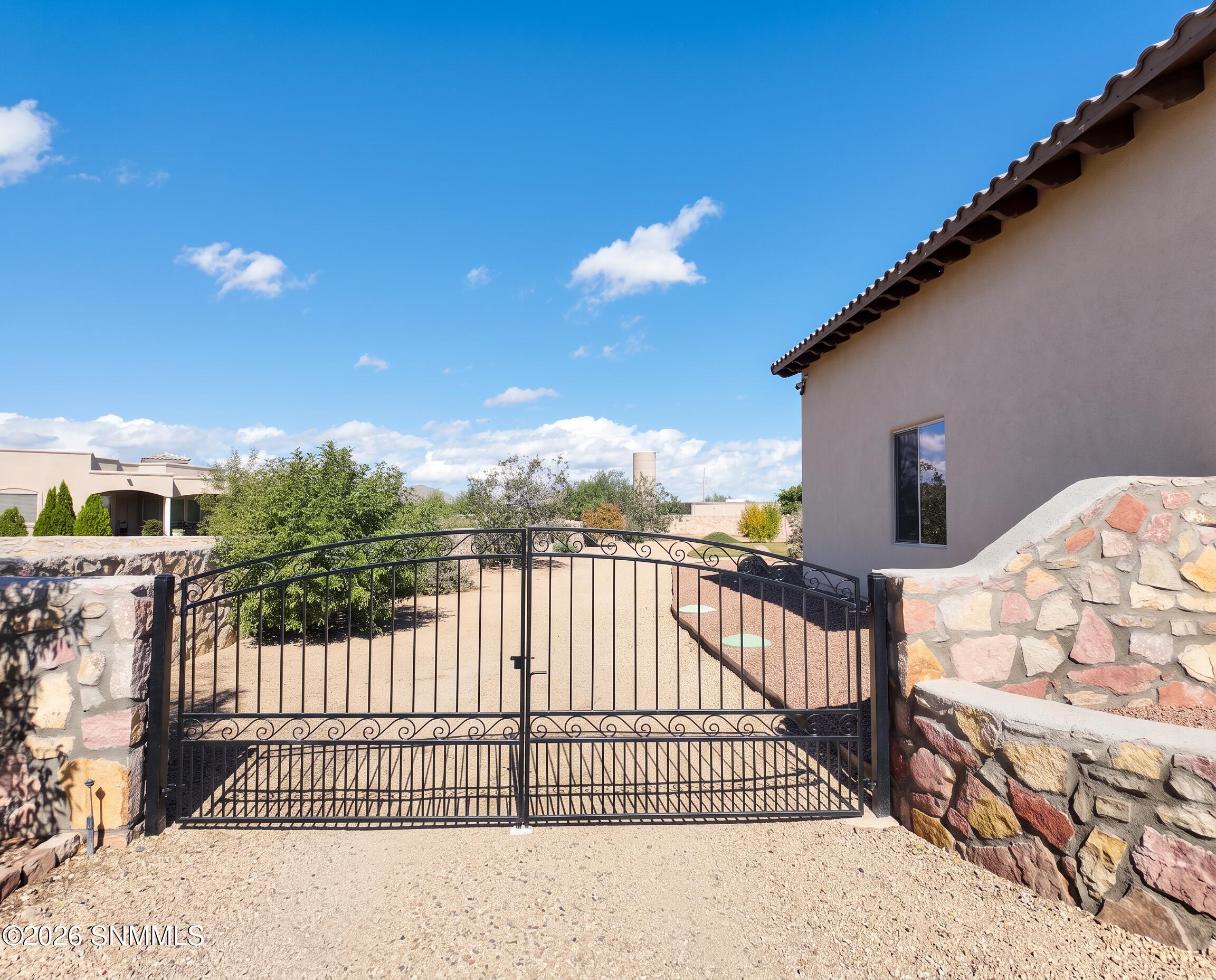 1130 King Bird Court Property Photo 6