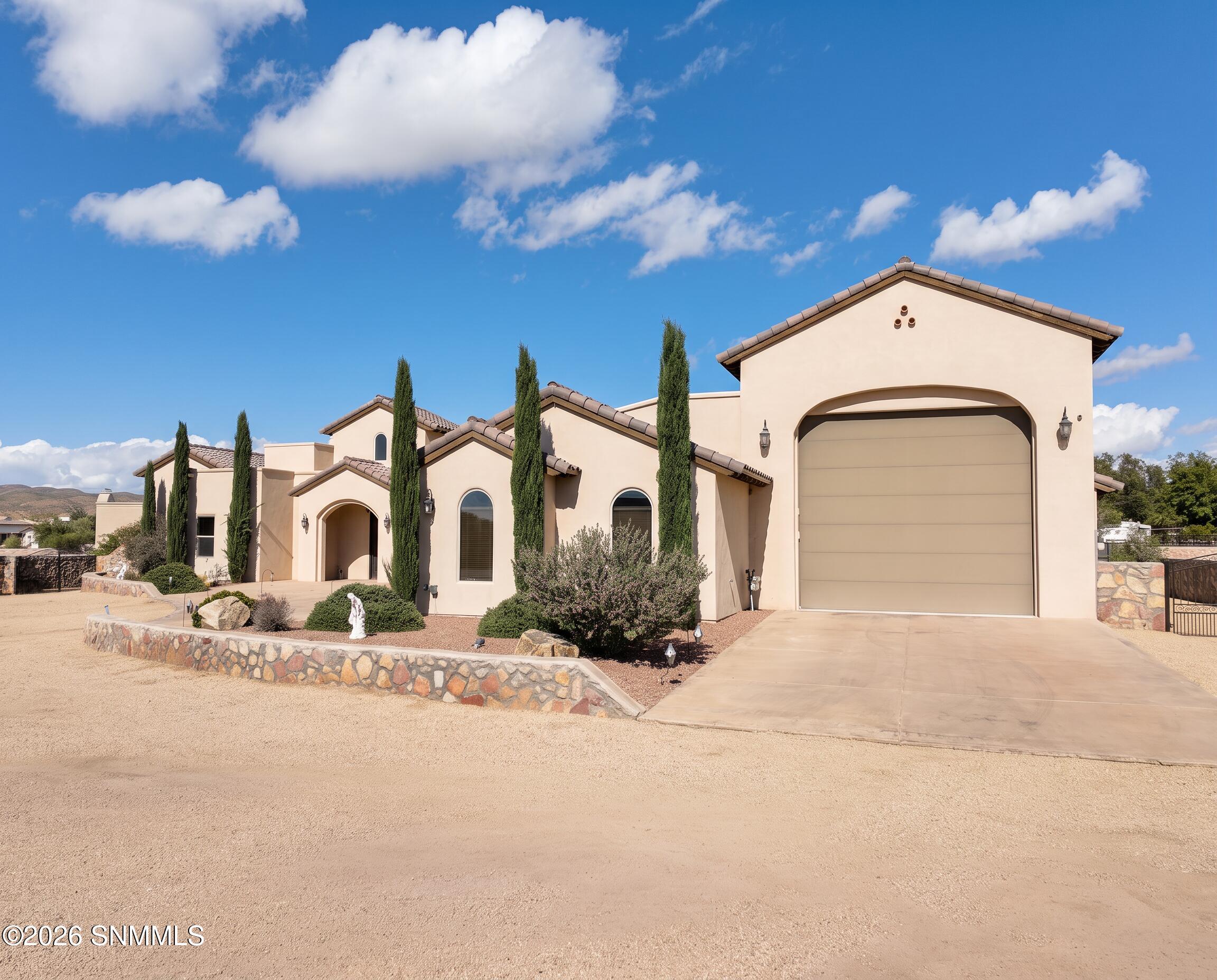 1130 King Bird Court Property Photo 7