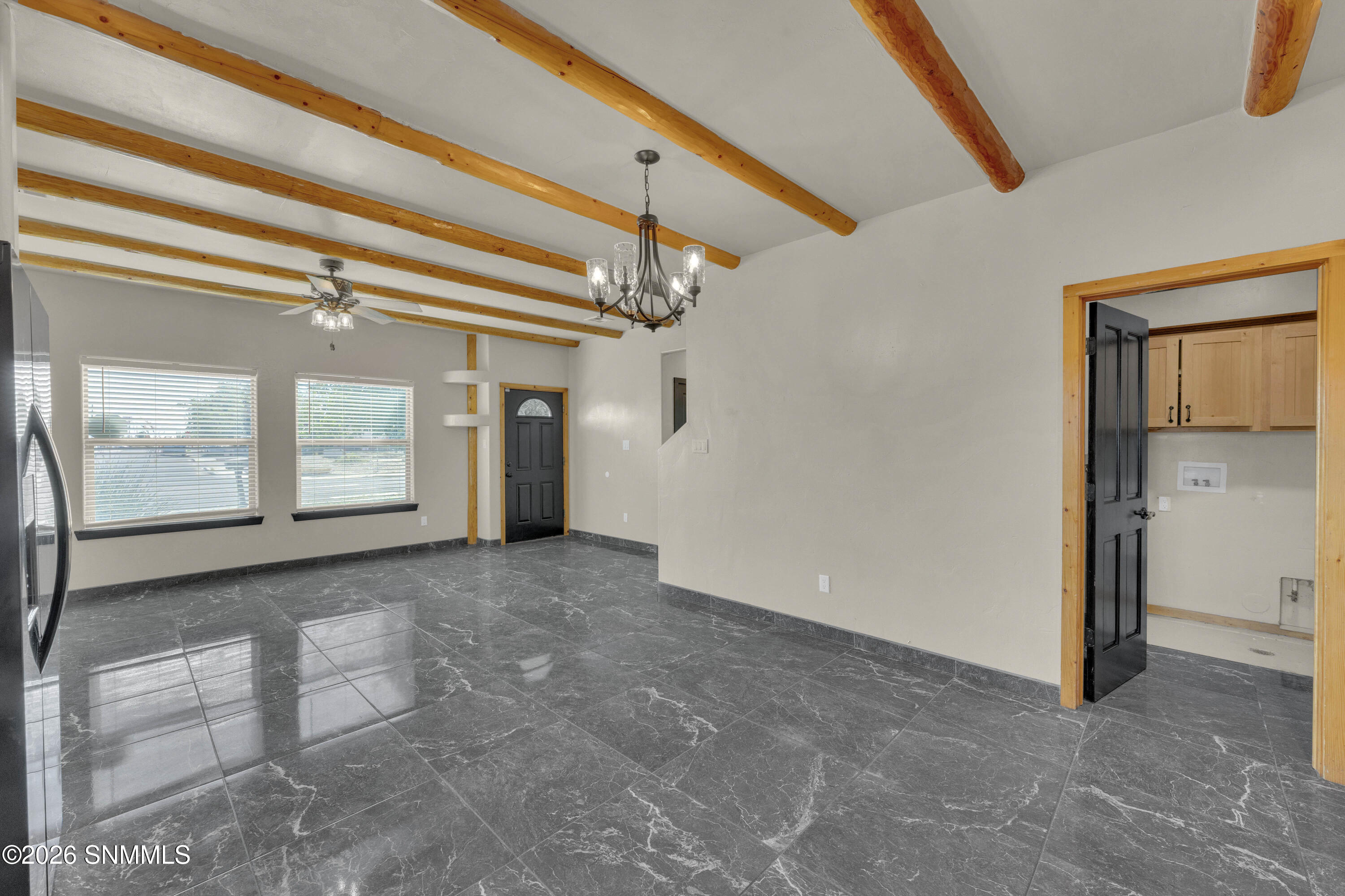 1104 W Parker Road Property Photo 11
