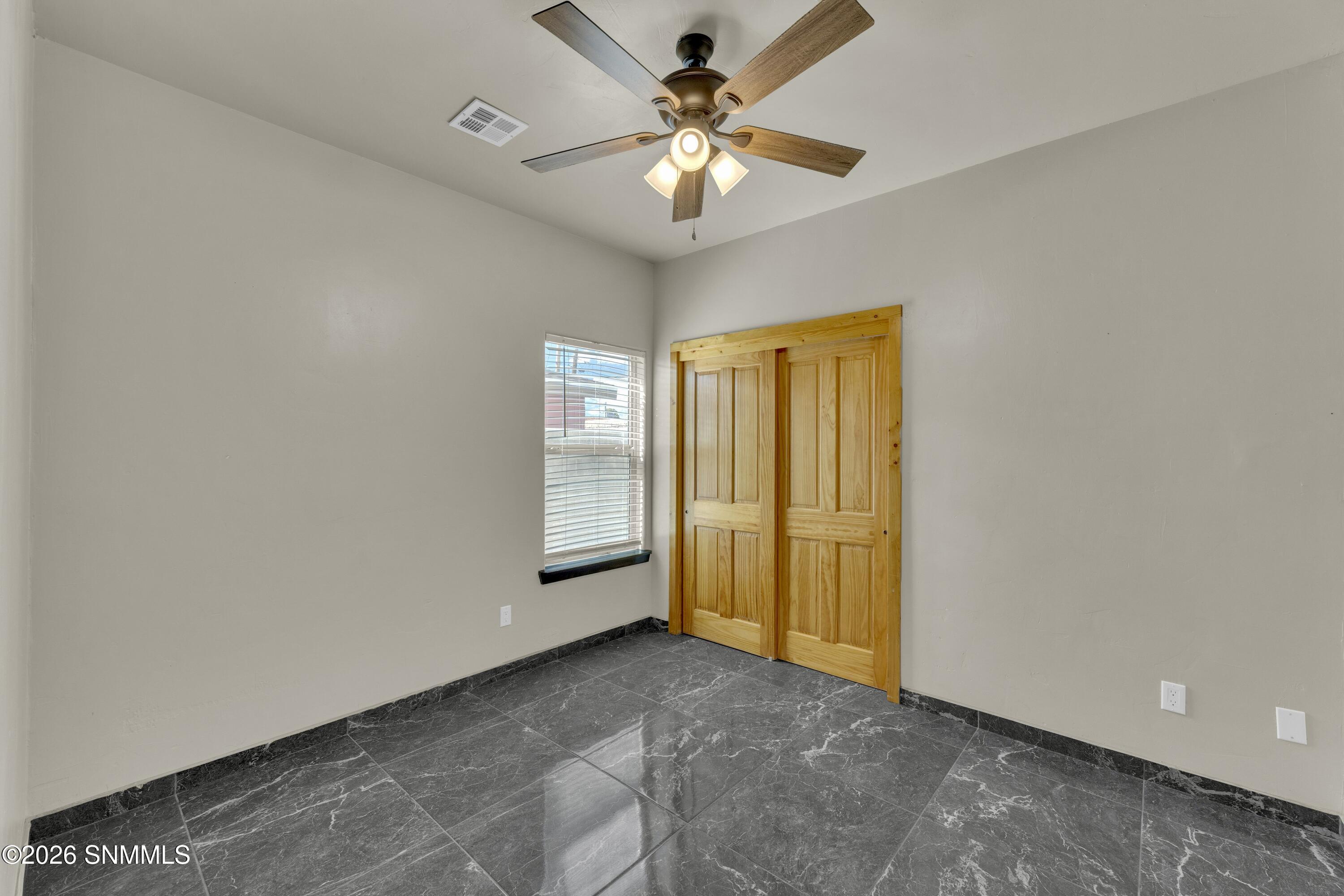 1104 W Parker Road Property Photo 20