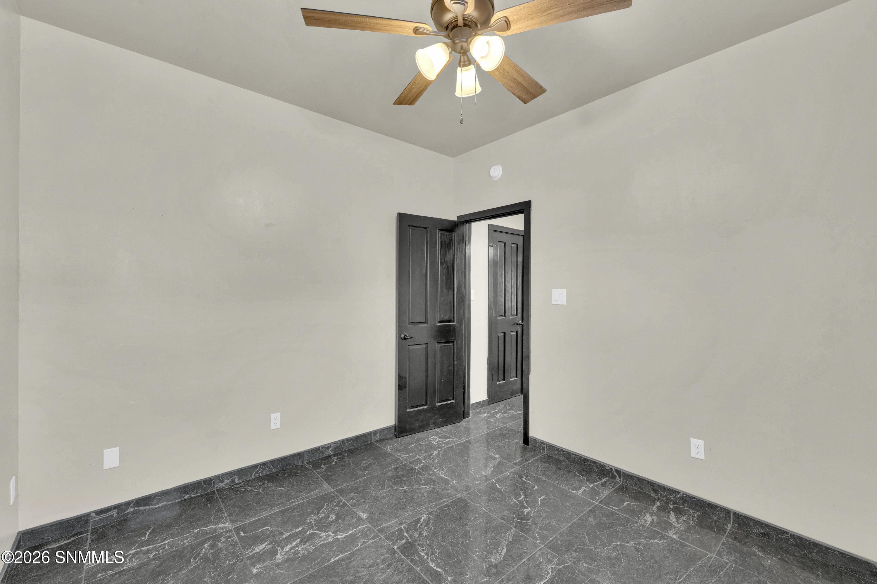 1104 W Parker Road Property Photo 21