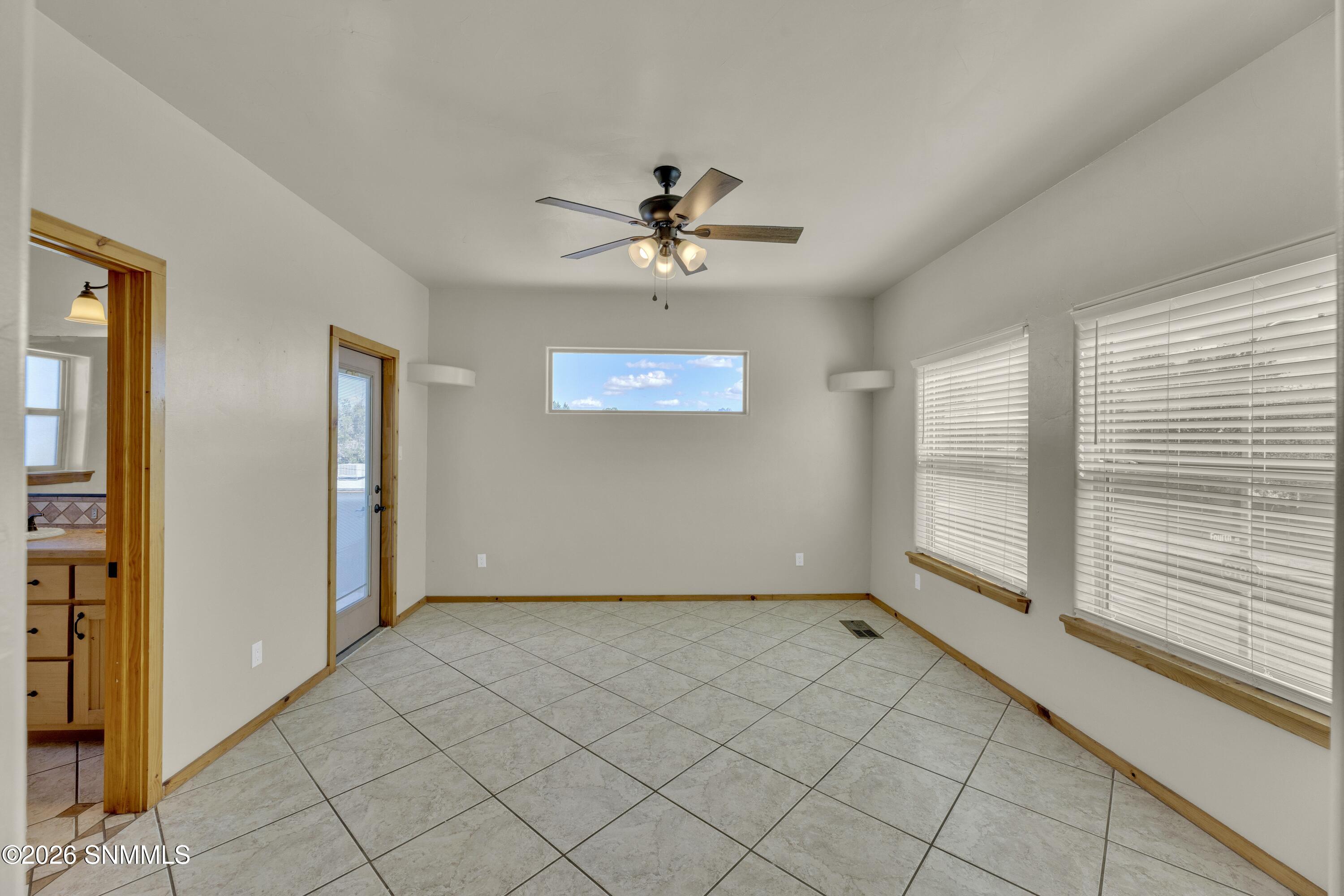 1104 W Parker Road Property Photo 22