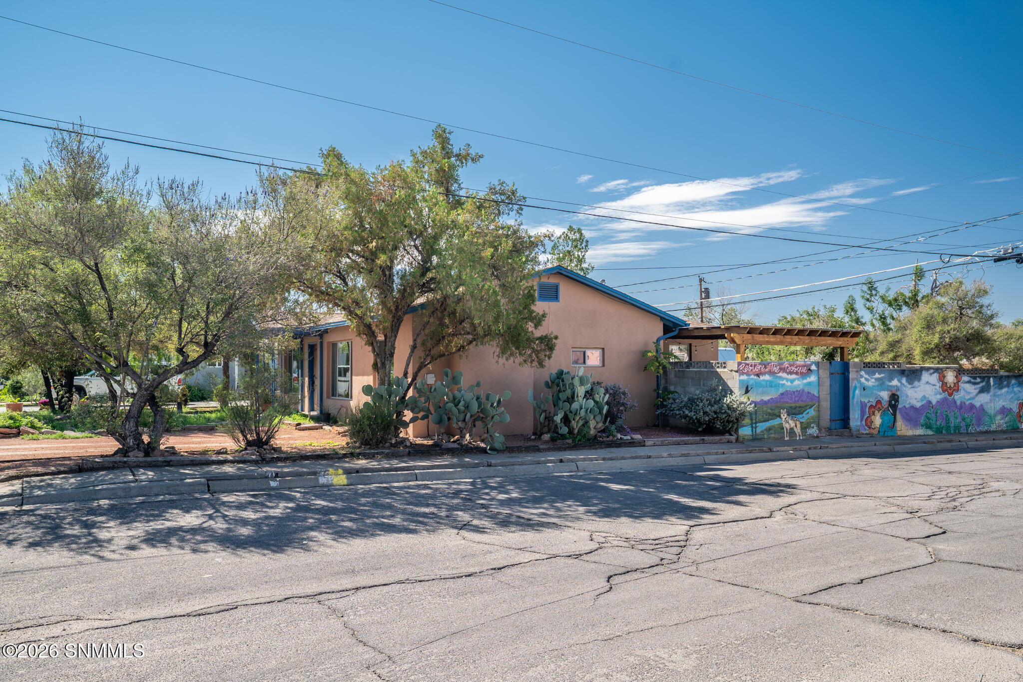 2400 S Solano Drive Property Photo 11