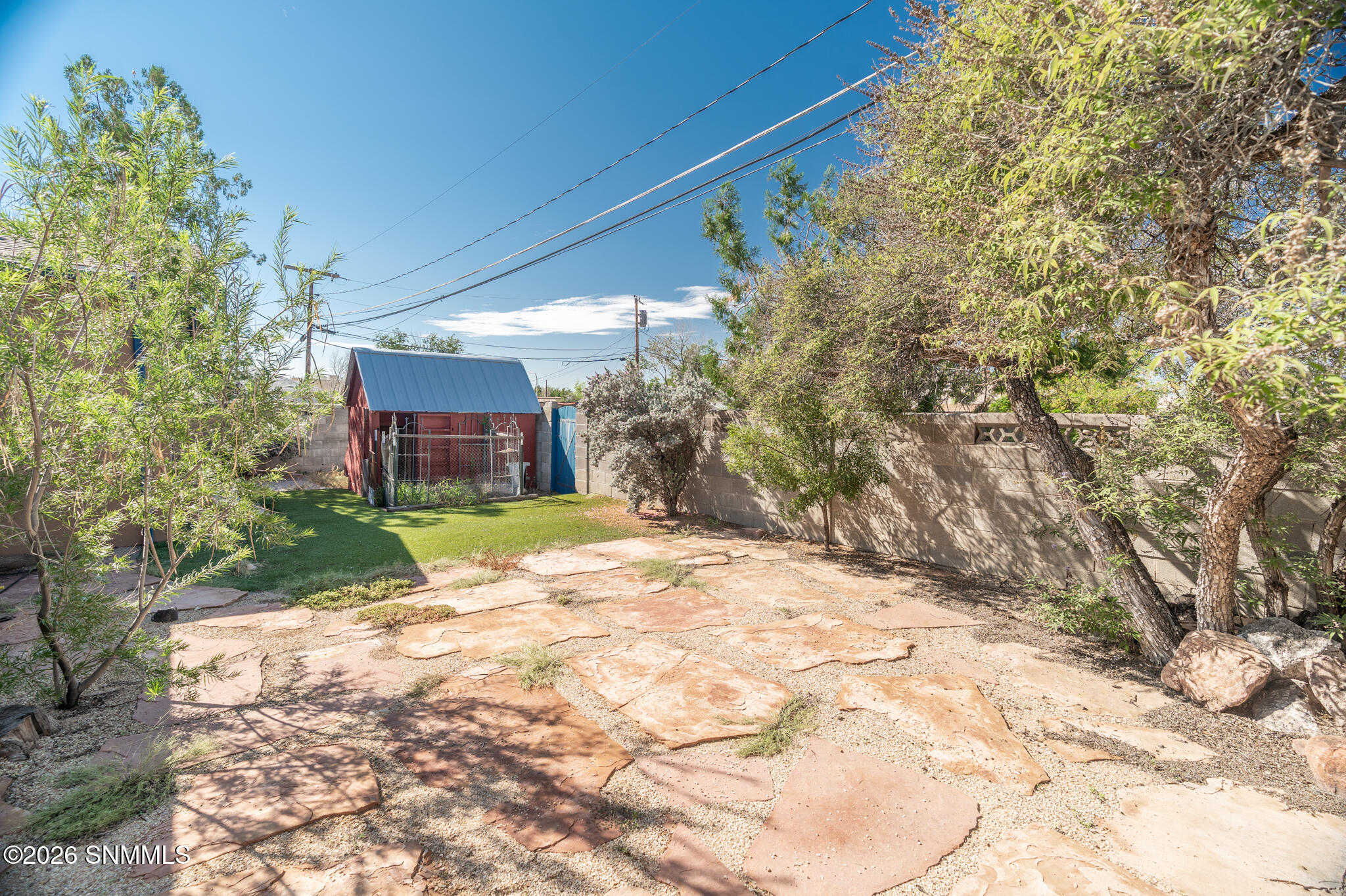 2400 S Solano Drive Property Photo 16