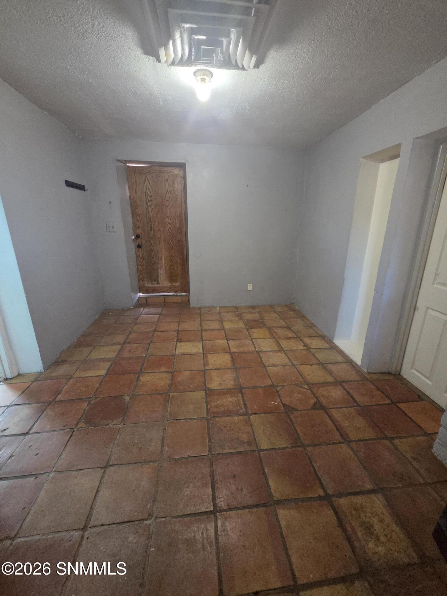 343 E Bowman Avenue Property Photo 4