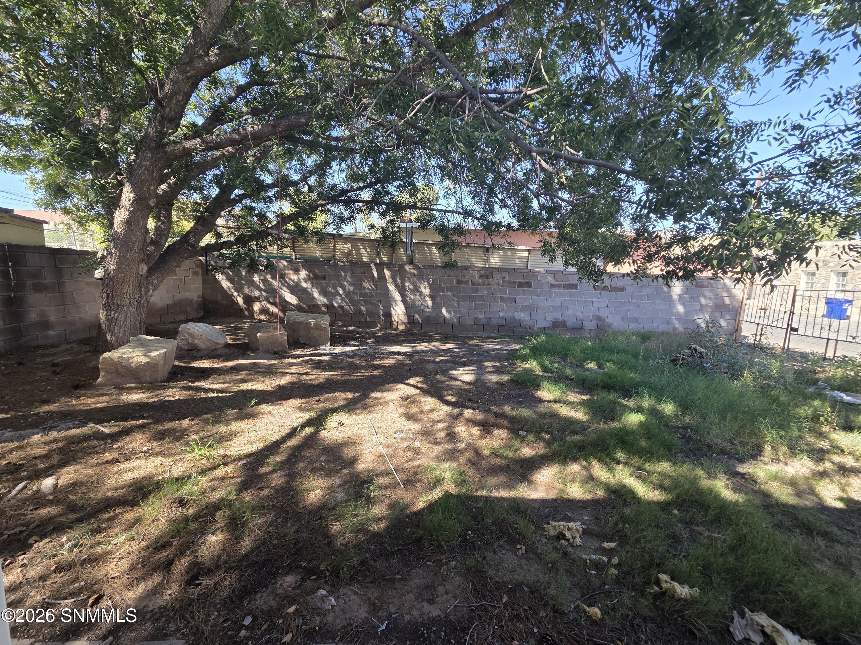 343 E Bowman Avenue Property Photo 14