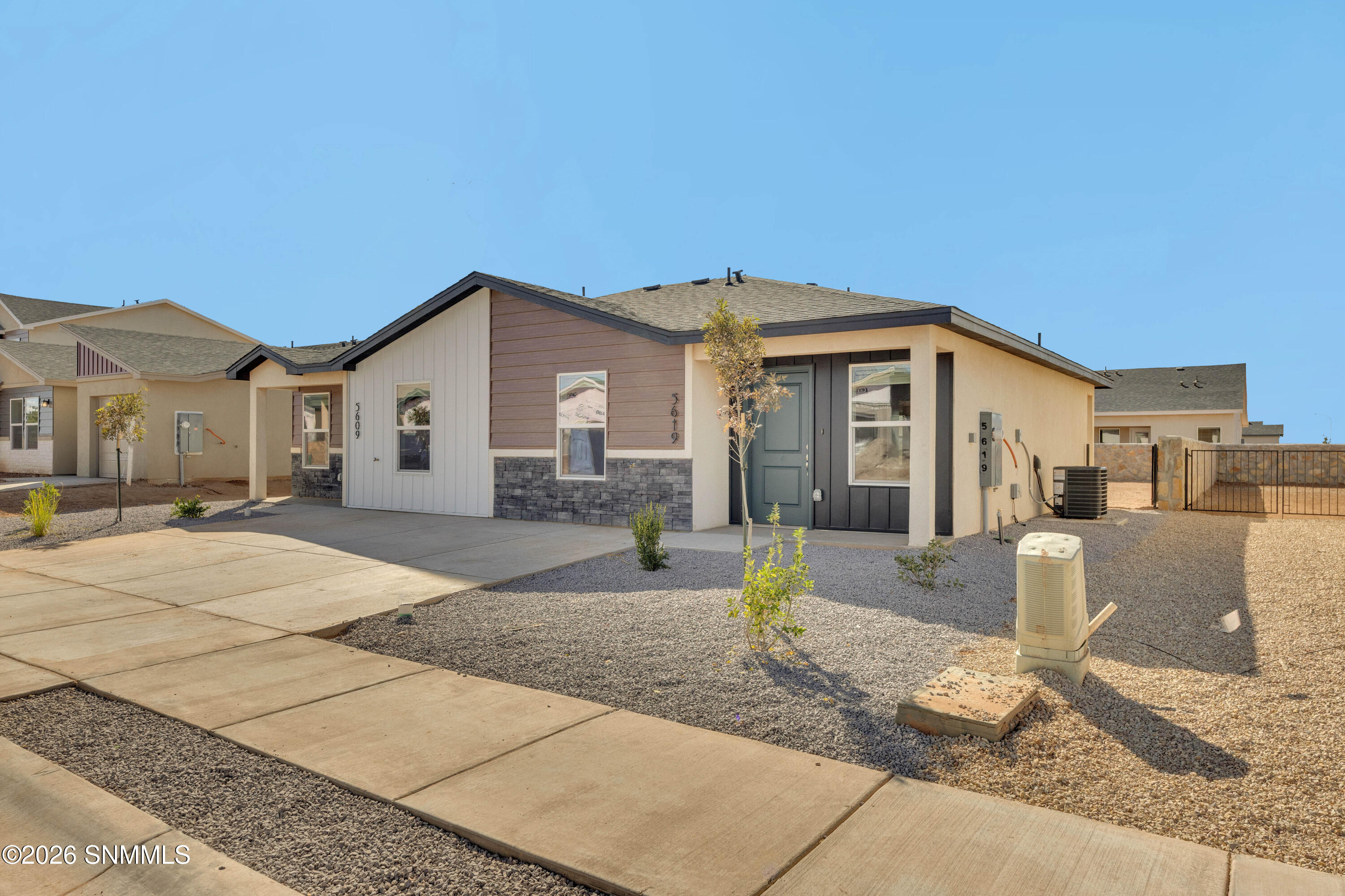 5592 Sierra Verde Place Property Photo 4