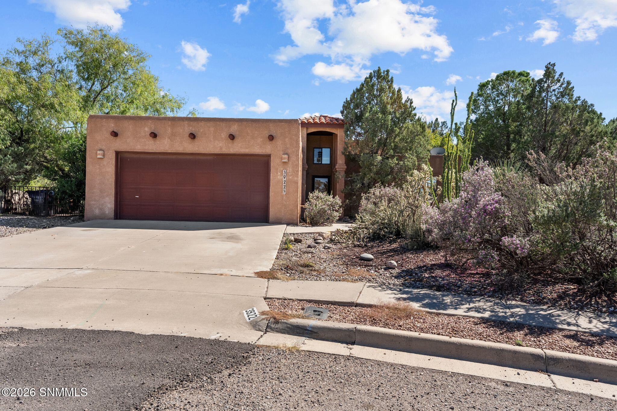 3922 Staghorn Court Property Photo 2