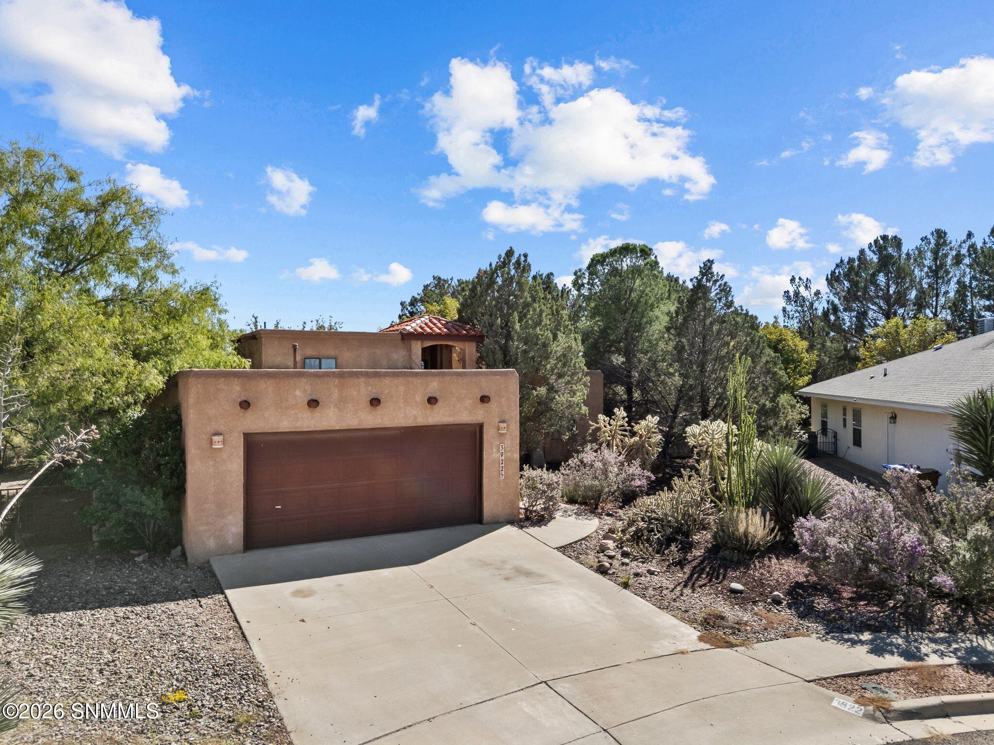 3922 Staghorn Court Property Photo 5