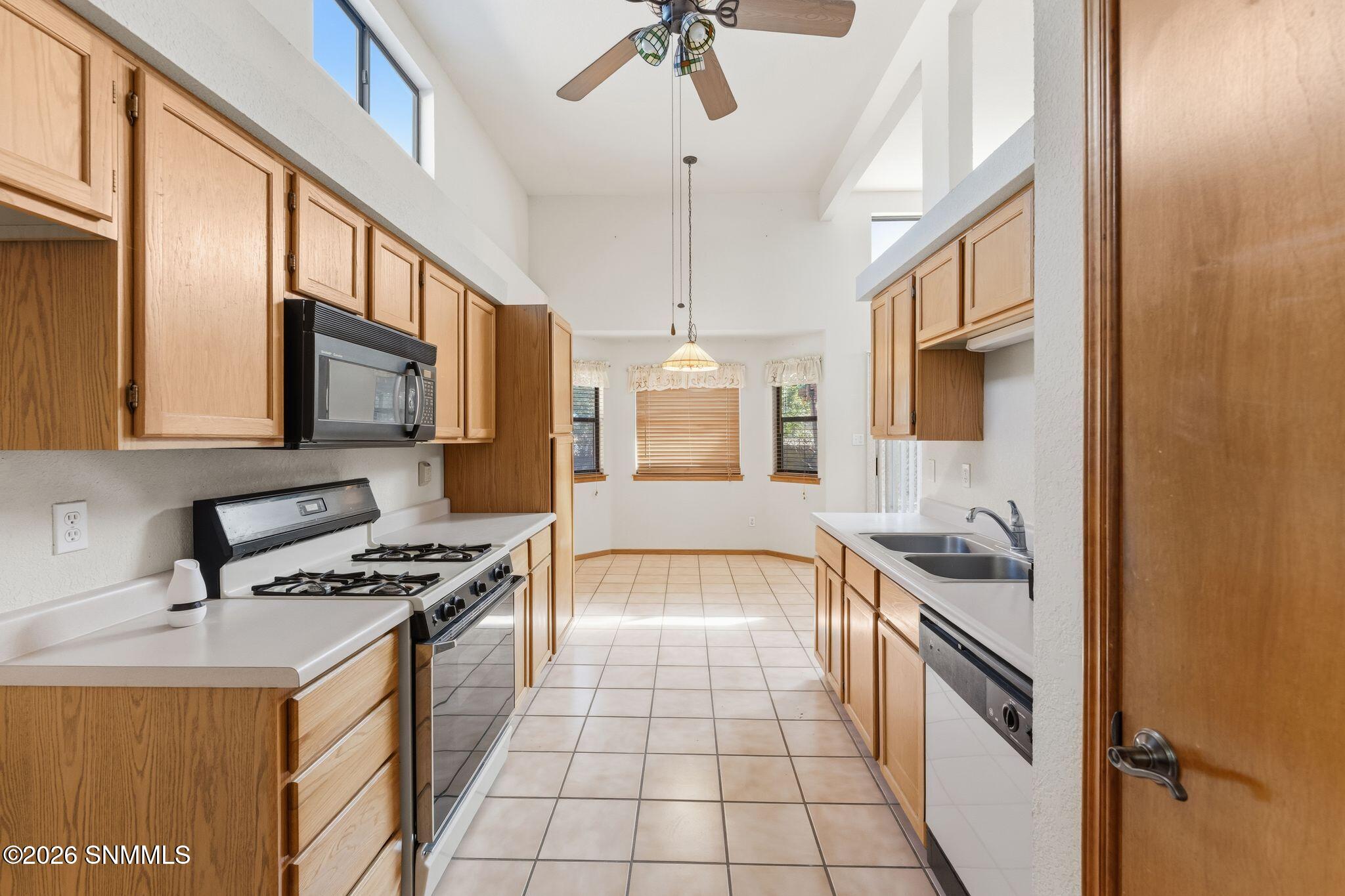 3922 Staghorn Court Property Photo 14