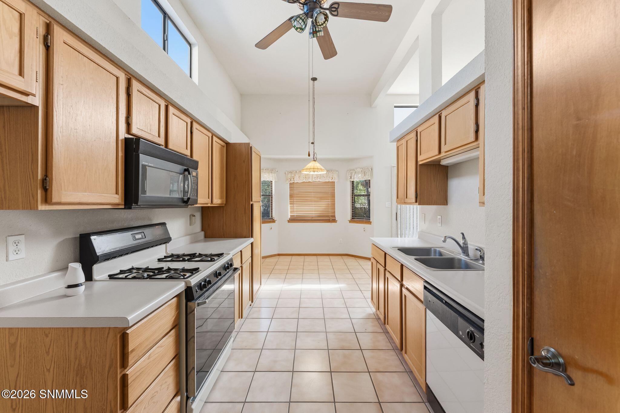 3922 Staghorn Court Property Photo 15