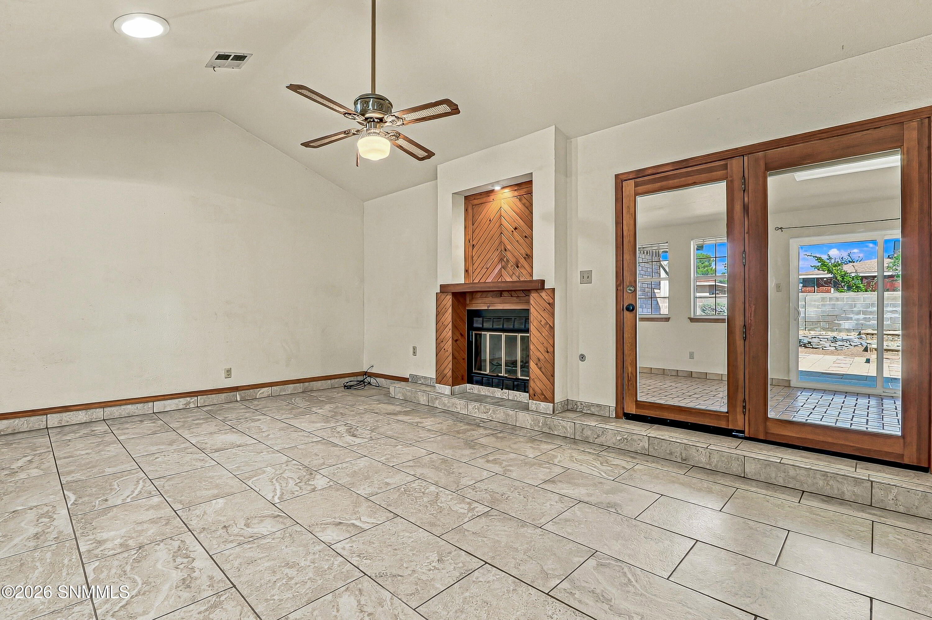 2930 Topley Avenue Property Photo 7