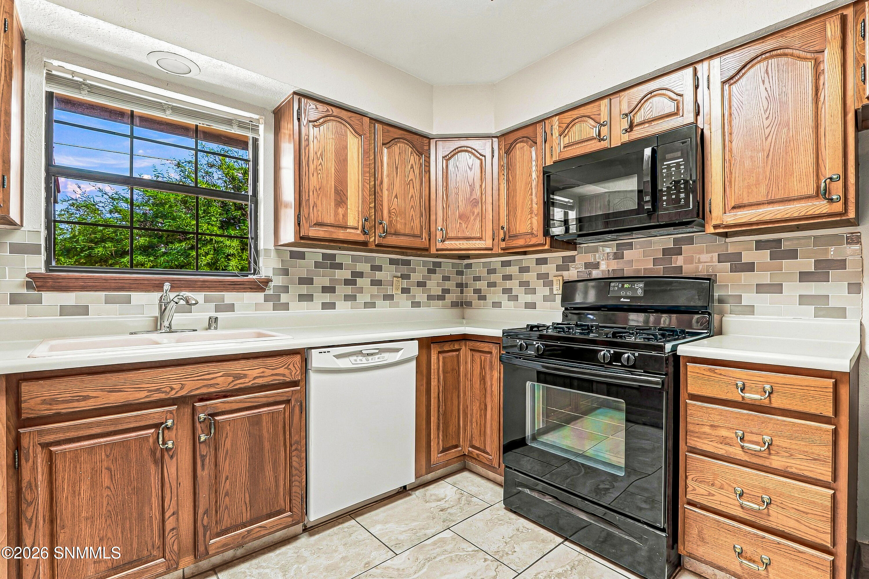 2930 Topley Avenue Property Photo 17