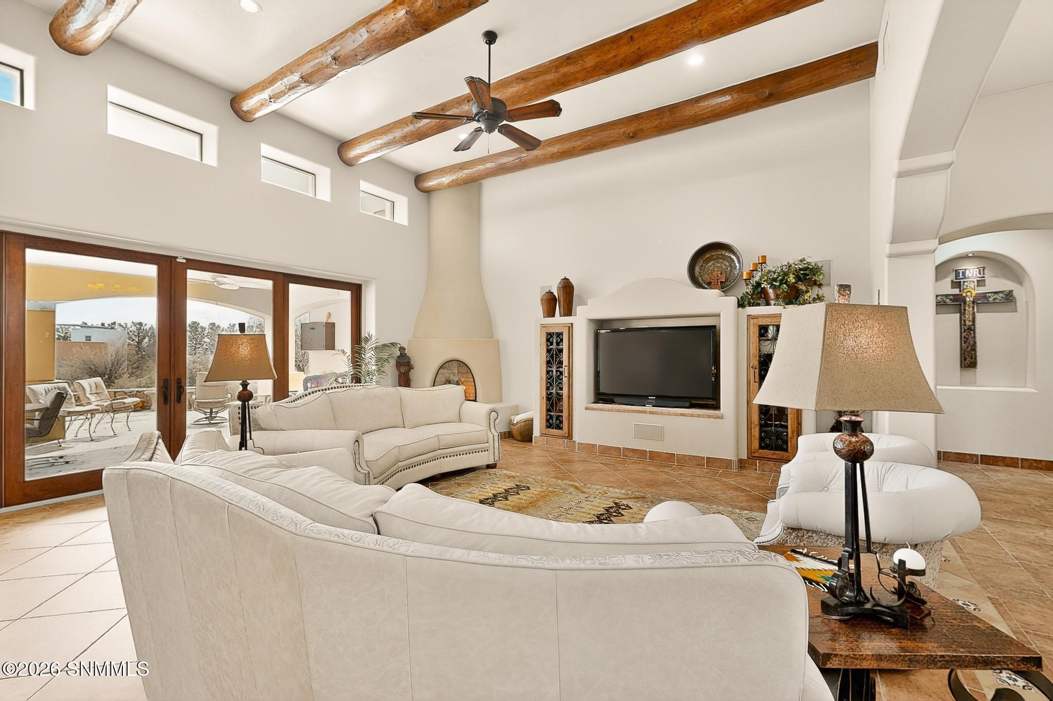 6480 Vista De Oro Property Photo 3