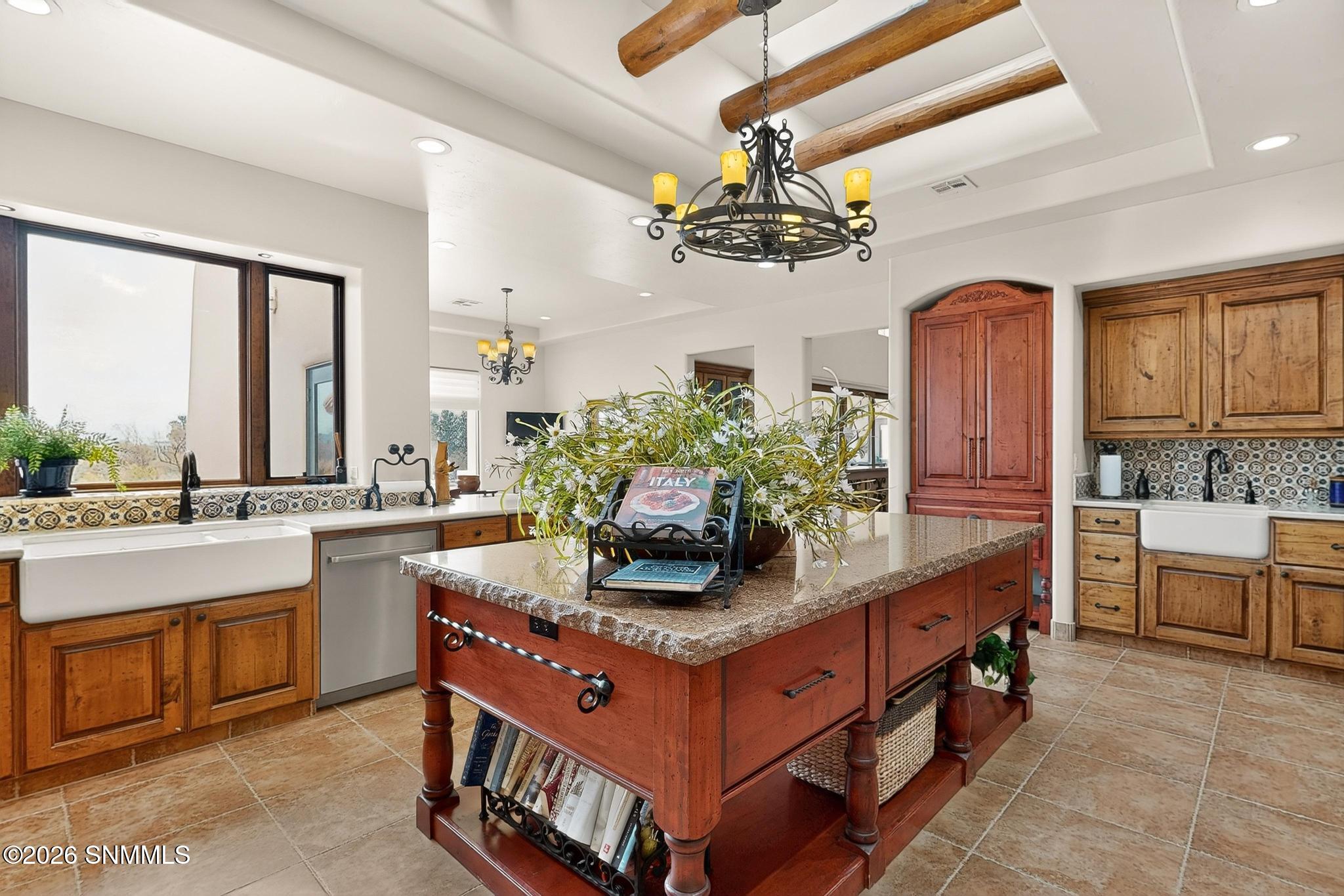 6480 Vista De Oro Property Photo 10