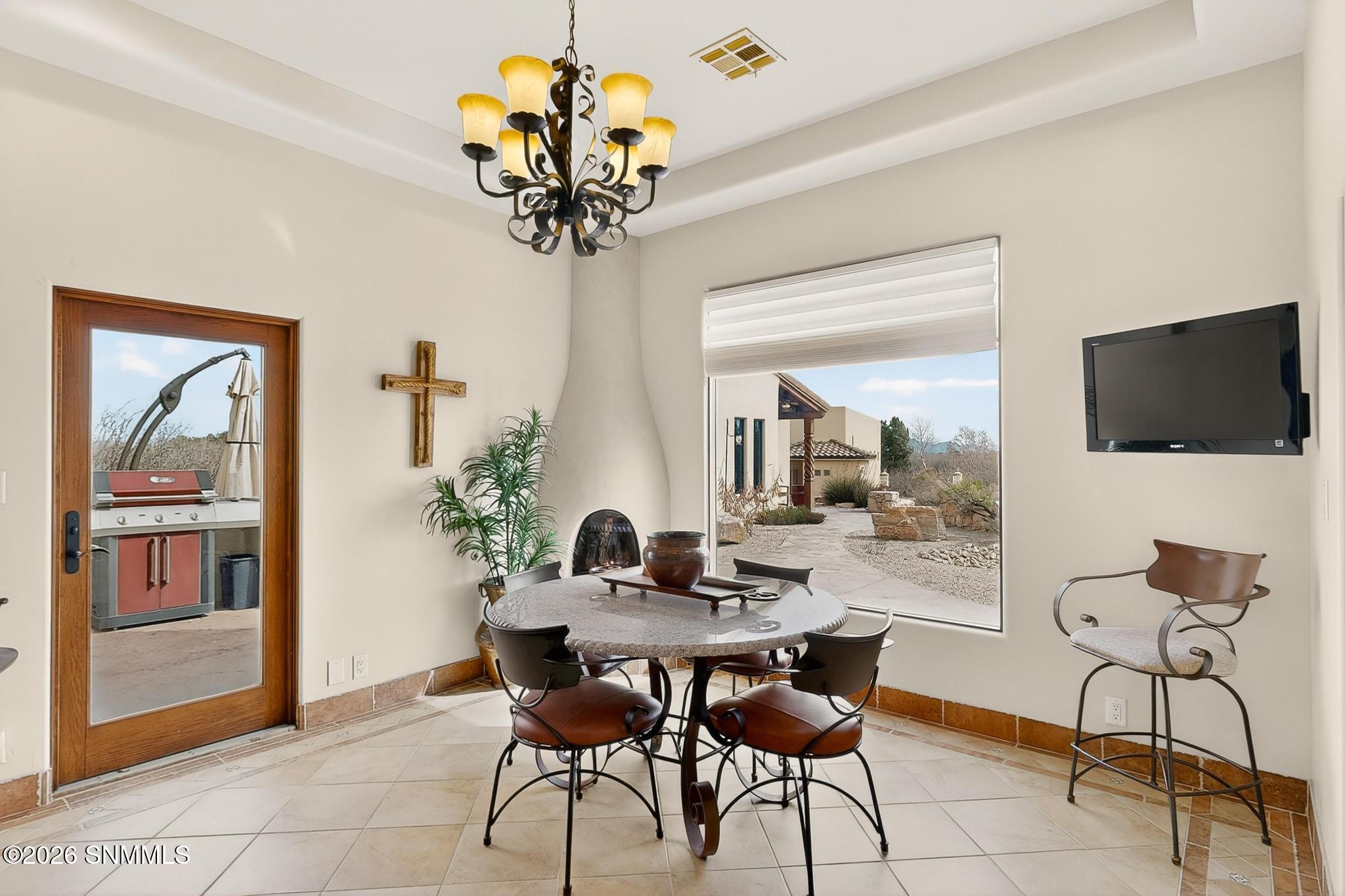 6480 Vista De Oro Property Photo 13