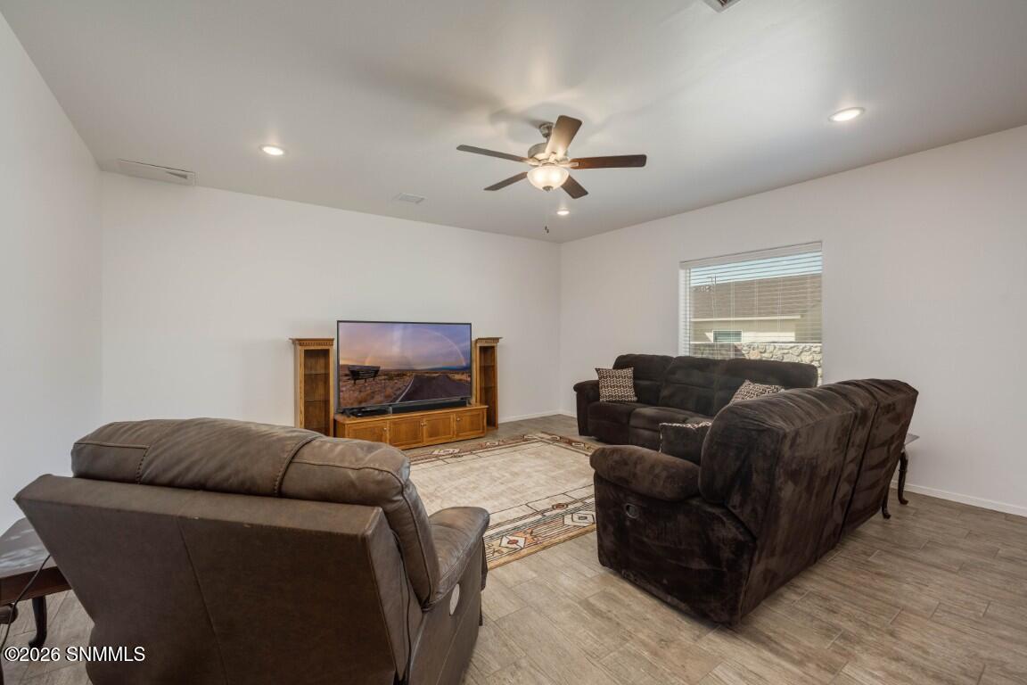 6155 Sinatra Place Property Photo 7