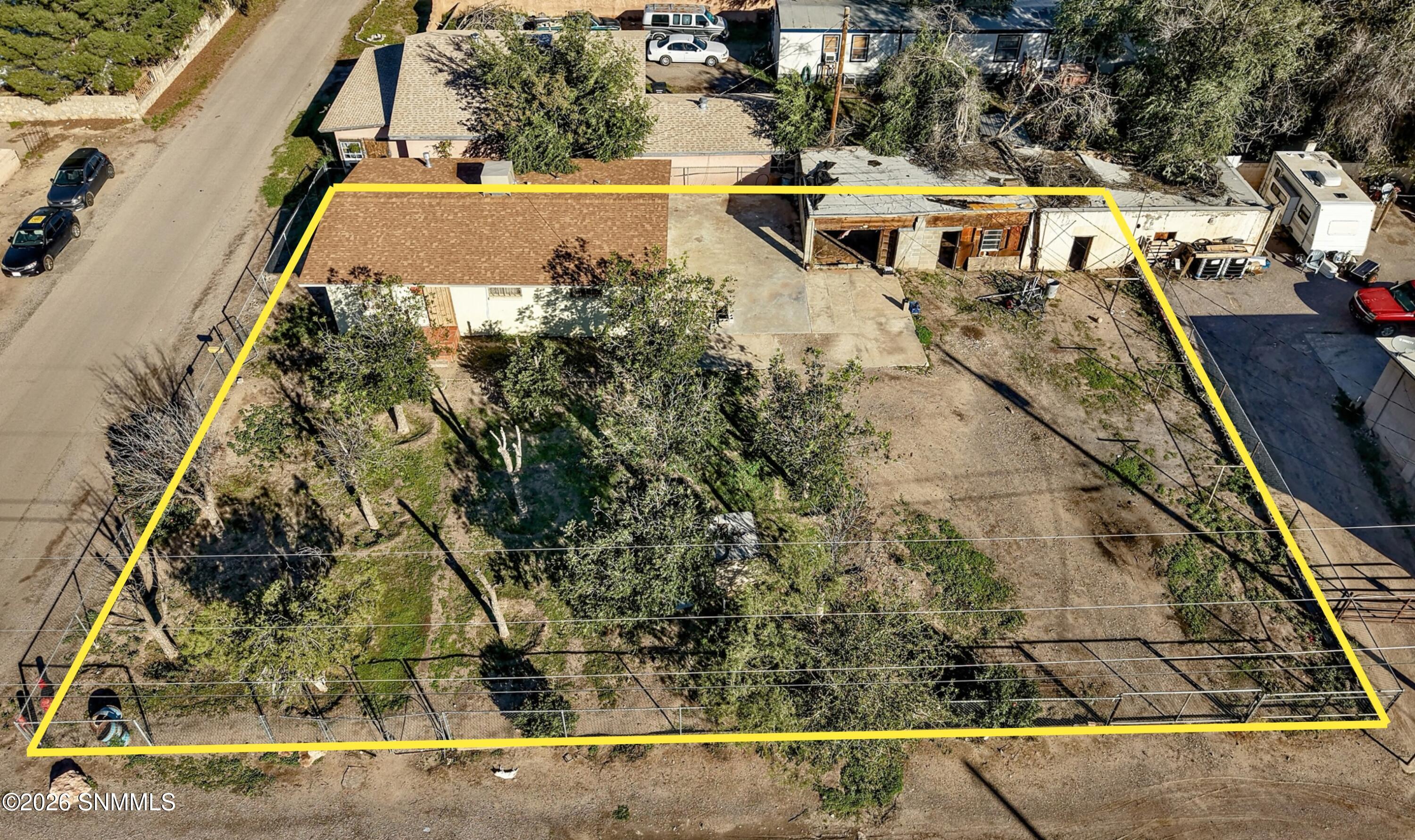 211 E Corpening Avenue Property Photo 5