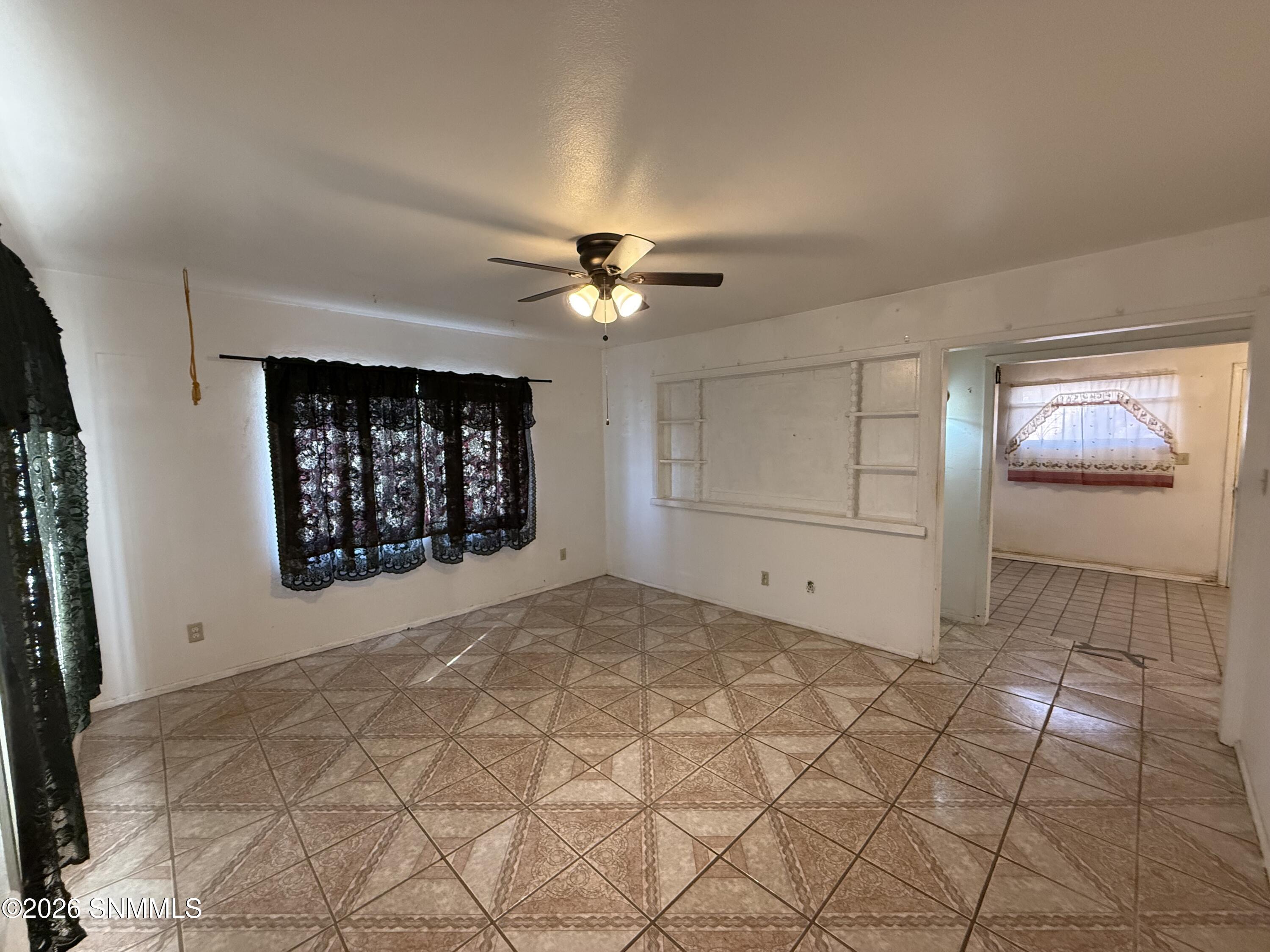 211 E Corpening Avenue Property Photo 6