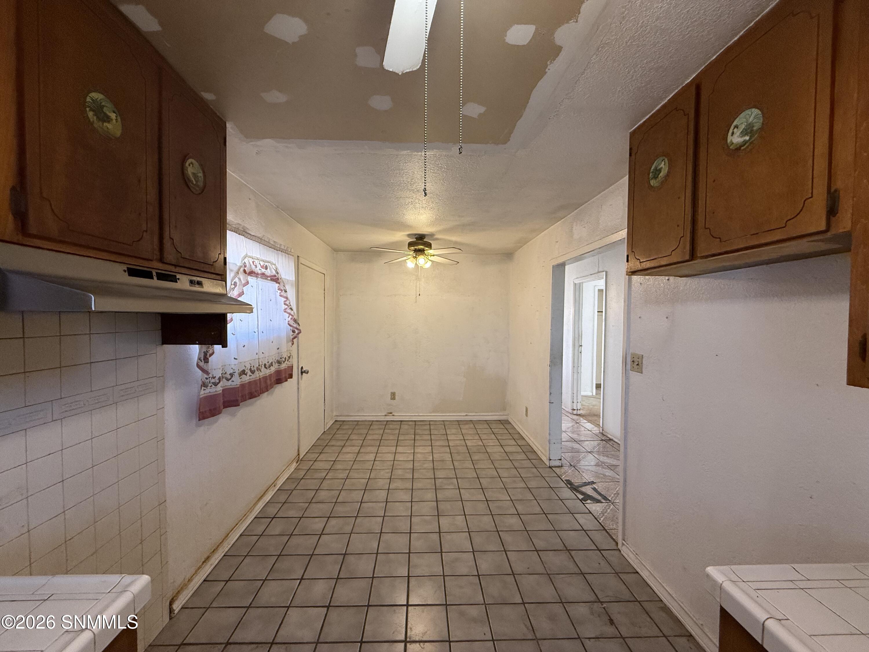 211 E Corpening Avenue Property Photo 7