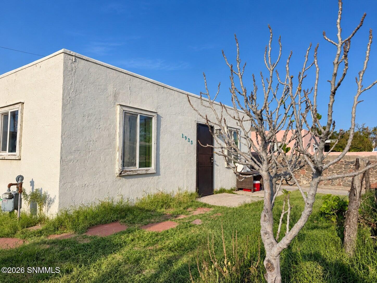 1935 Palomas Avenue Property Photo 3