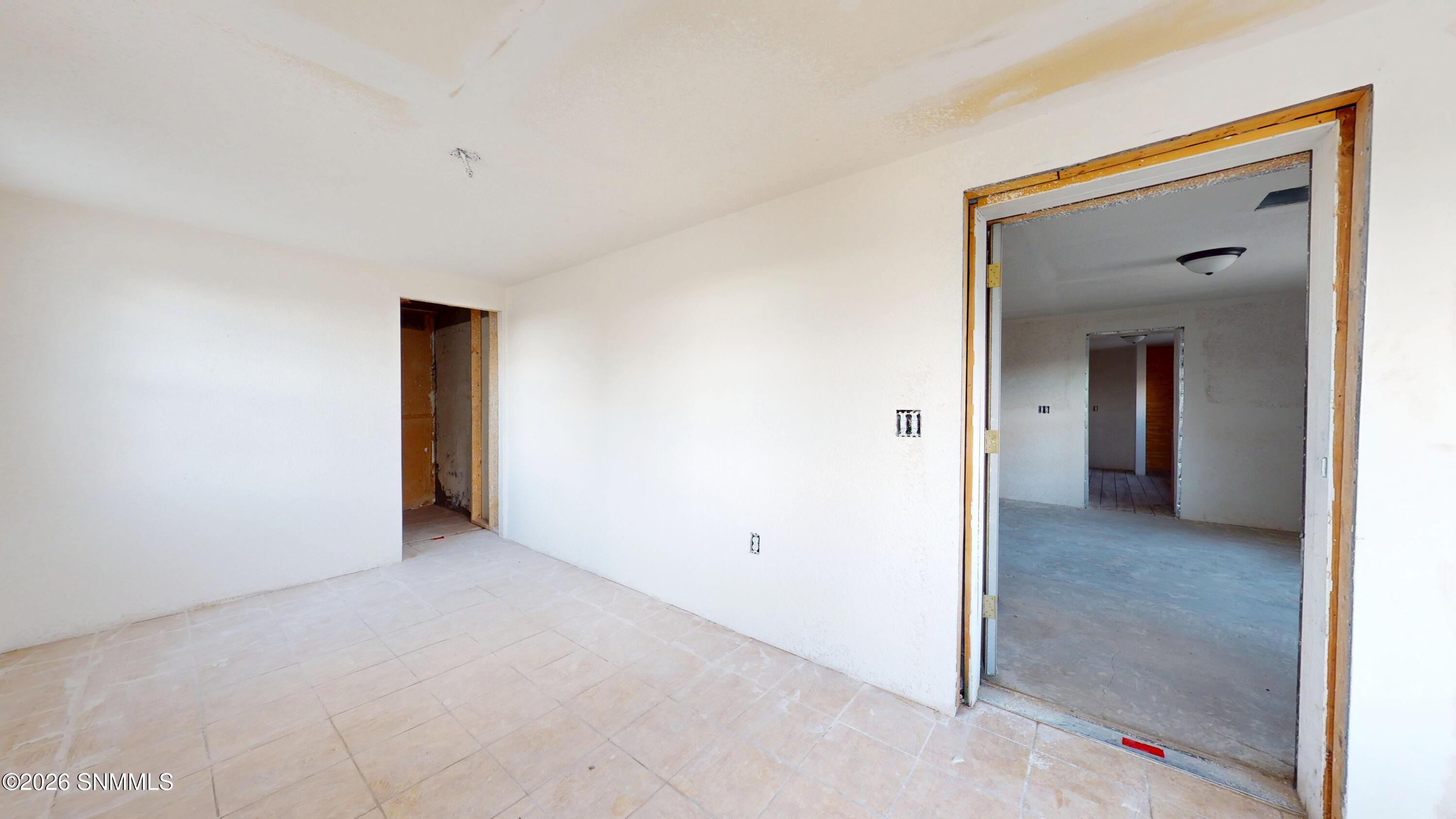 886 E Picacho Avenue Property Photo 3