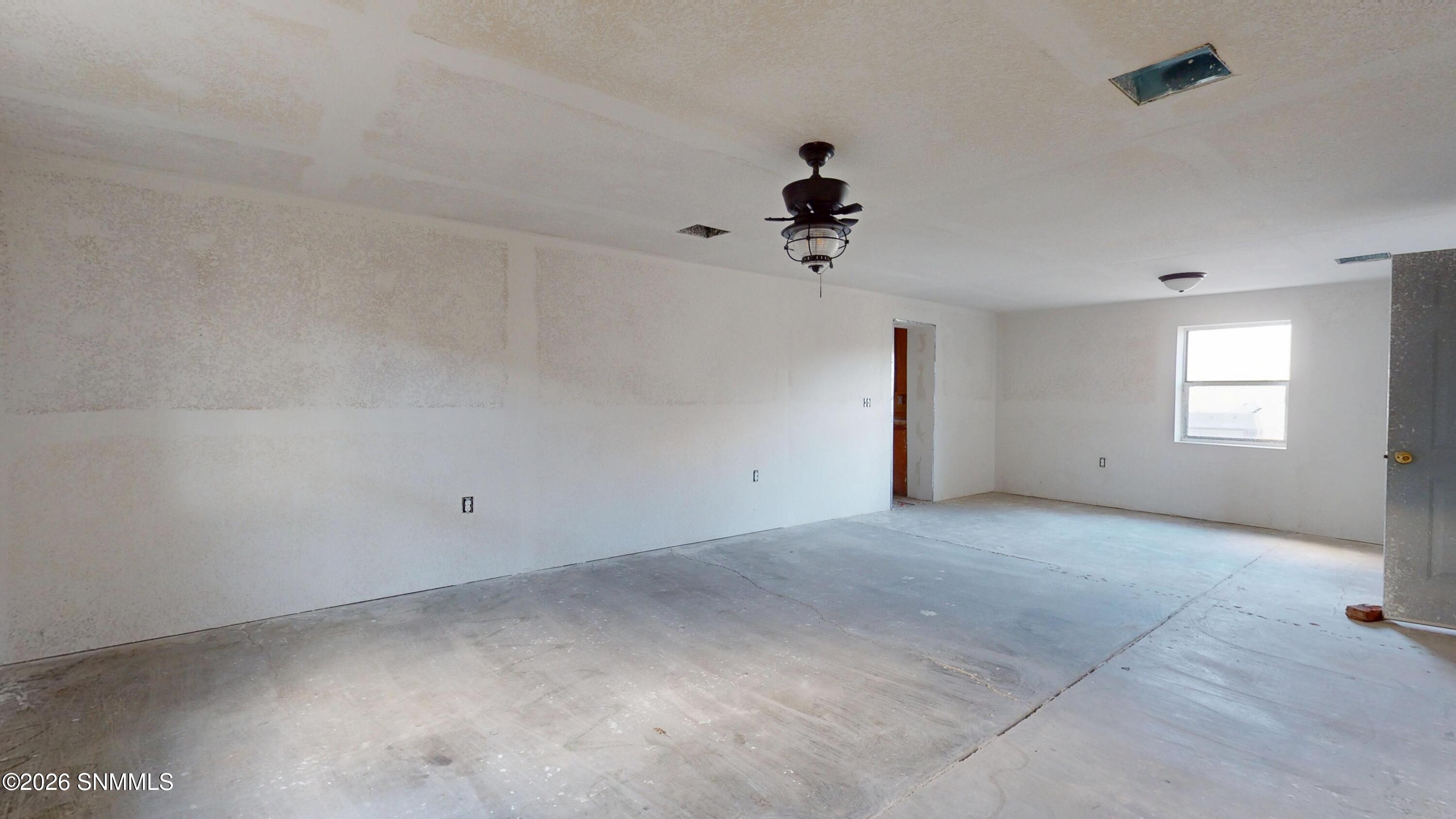 886 E Picacho Avenue Property Photo 7