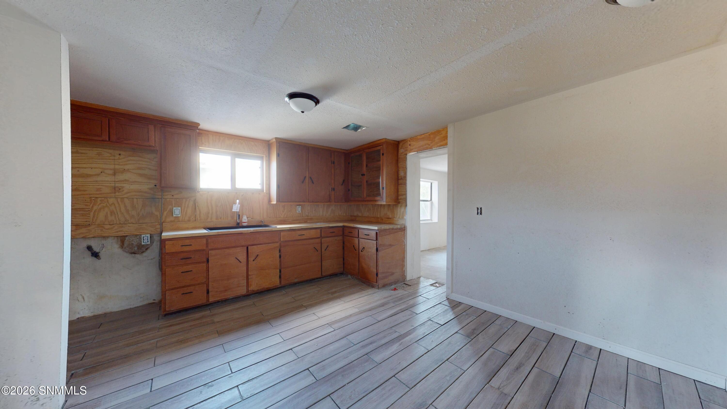886 E Picacho Avenue Property Photo 8