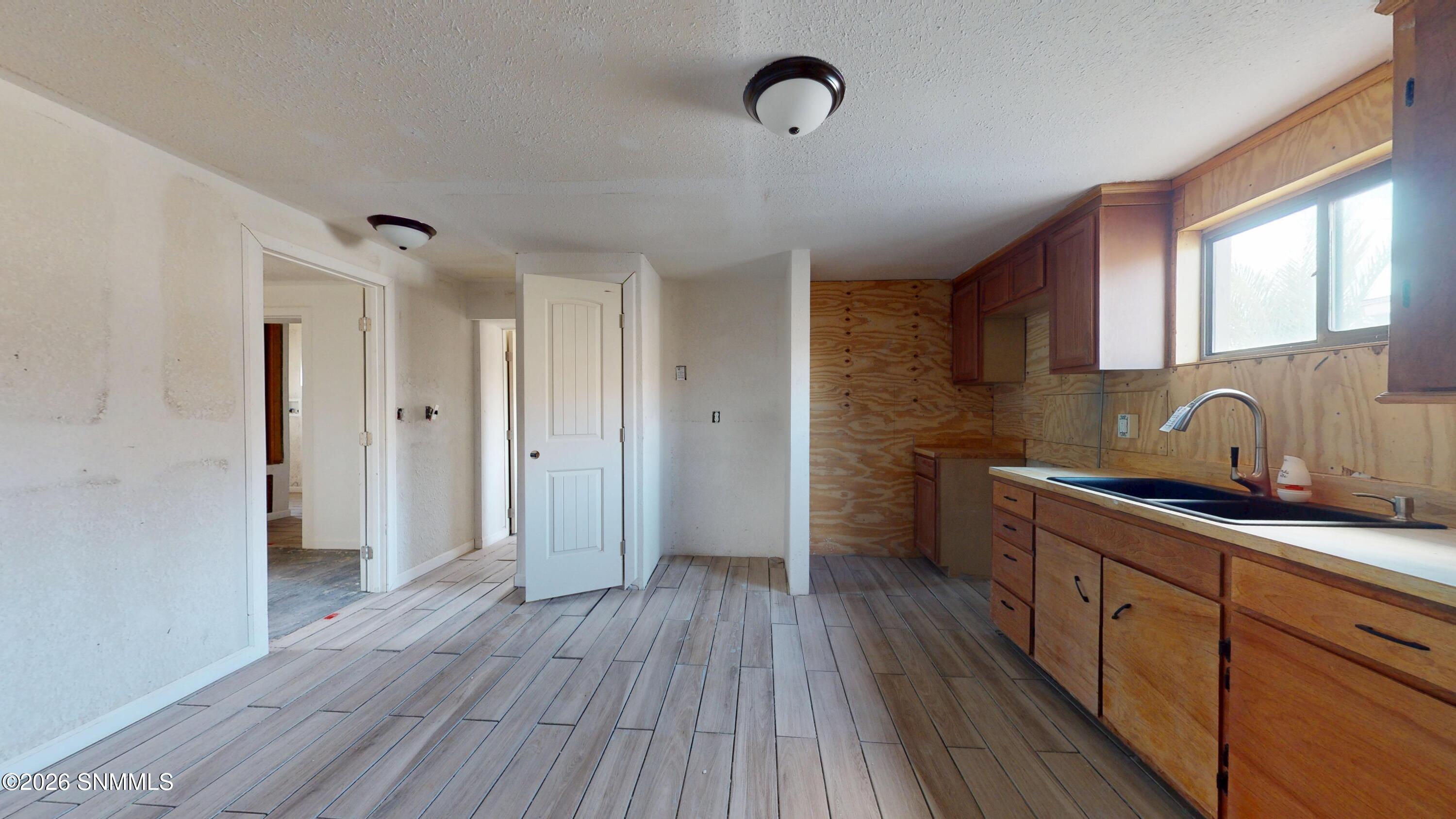 886 E Picacho Avenue Property Photo 9