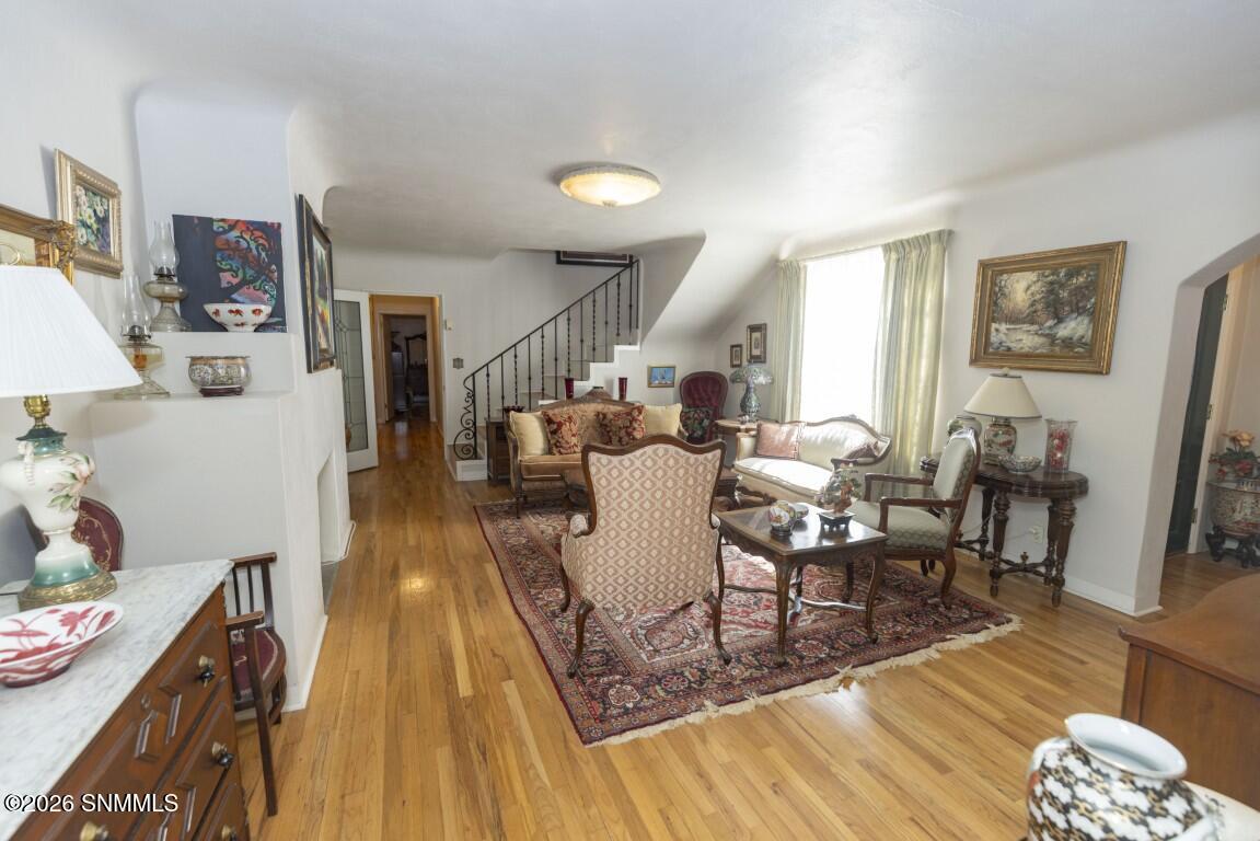 950 Hess Terrace Property Photo 8