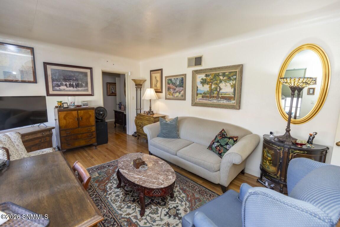950 Hess Terrace Property Photo 22