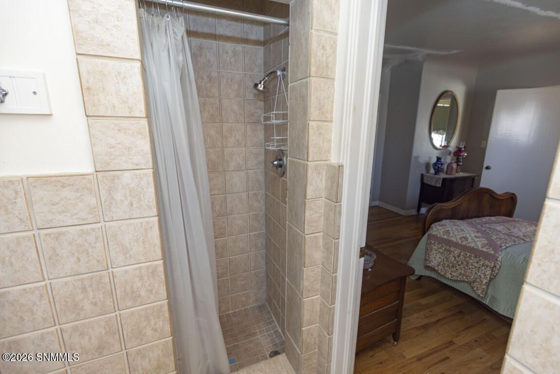 950 Hess Terrace Property Photo 30