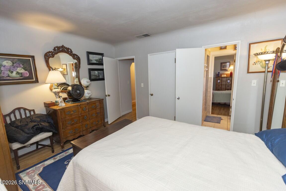 950 Hess Terrace Property Photo 33
