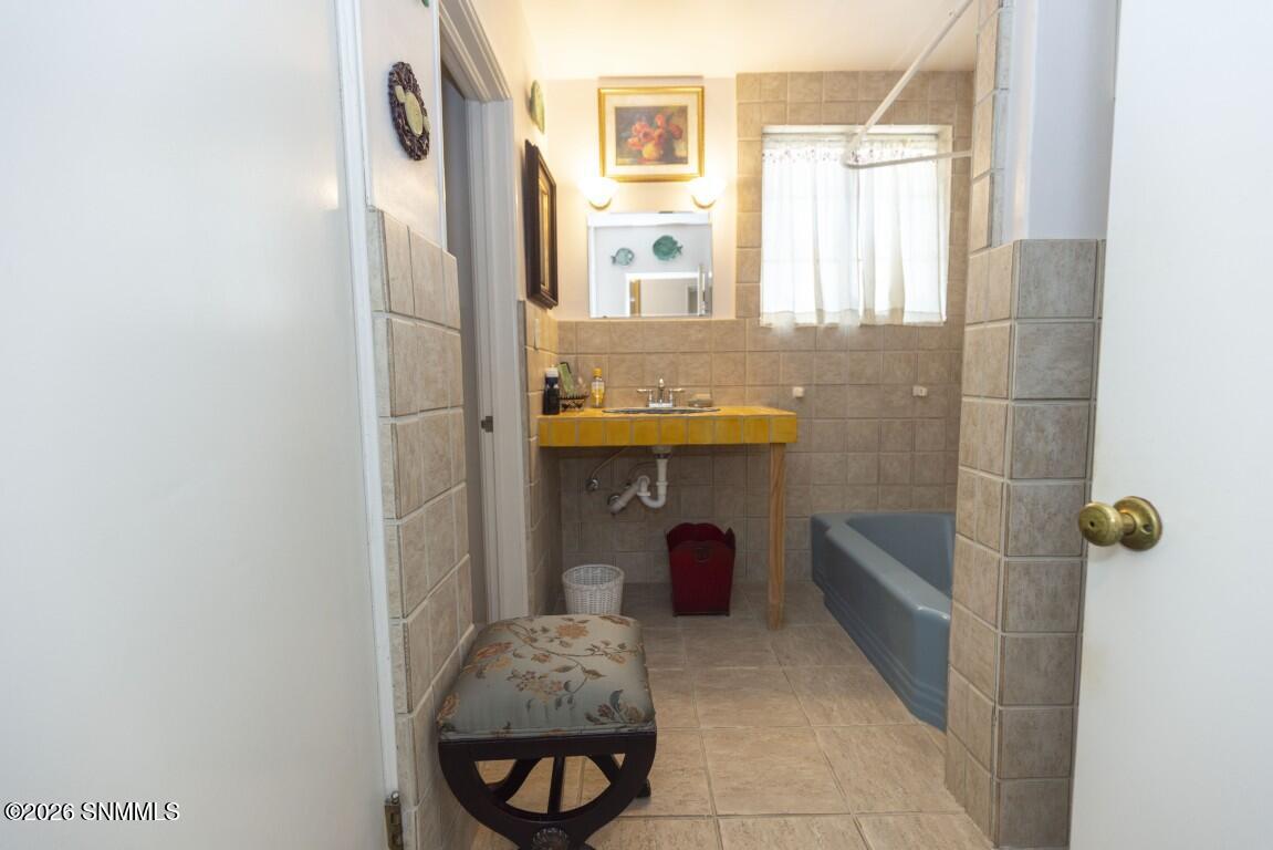 950 Hess Terrace Property Photo 41