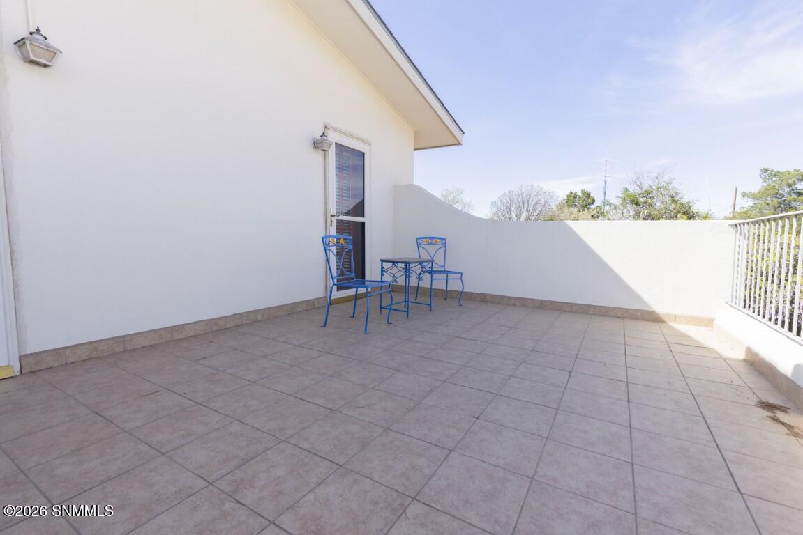 950 Hess Terrace Property Photo 53