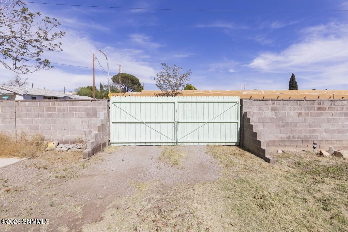 950 Hess Terrace Property Photo 56