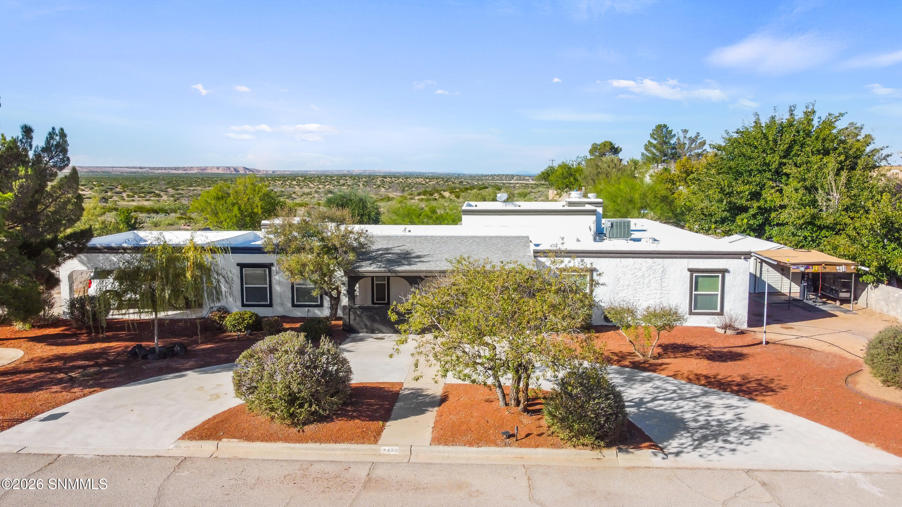 405 Feather Moon Drive Property Photo 1