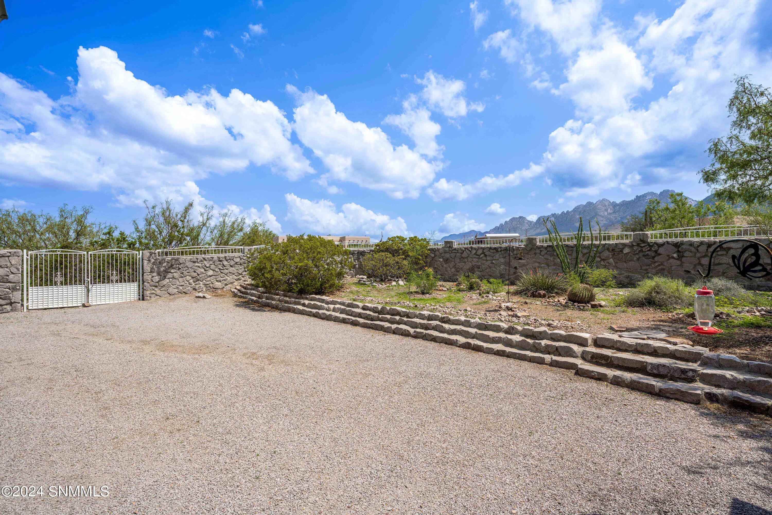 5073 Rock House Road Property Photo 4