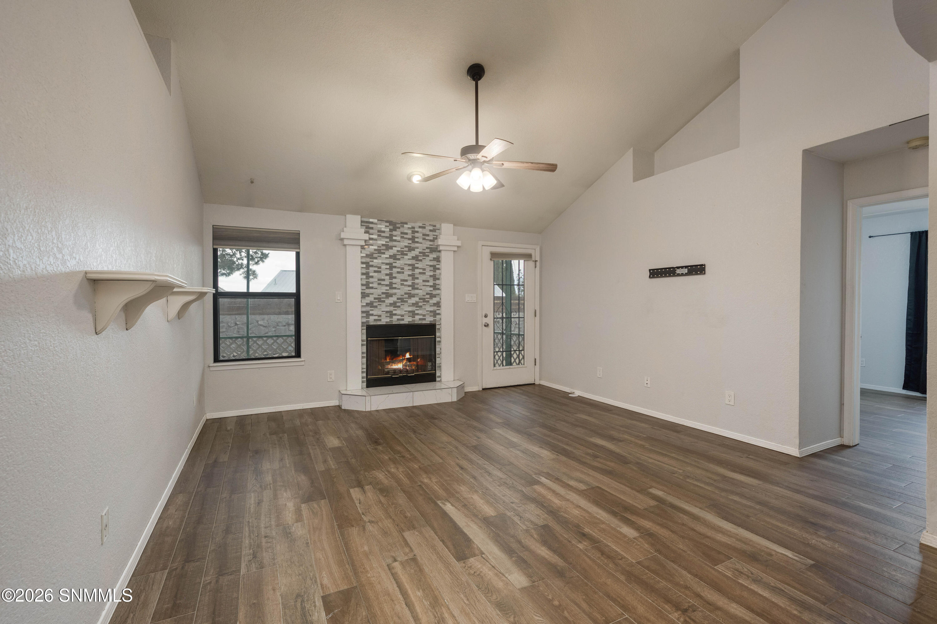 3901 Crystal Place Property Photo 7