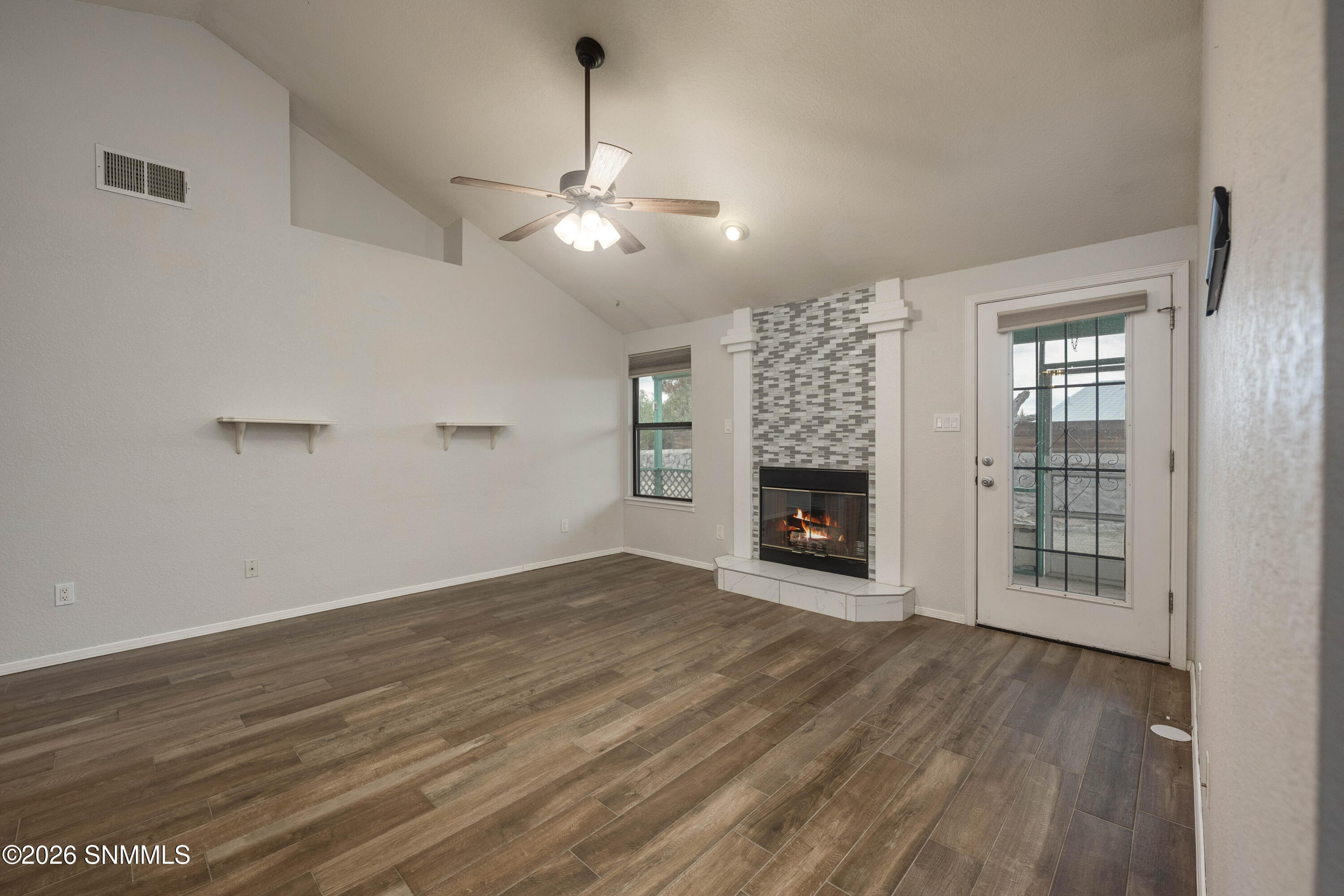 3901 Crystal Place Property Photo 9