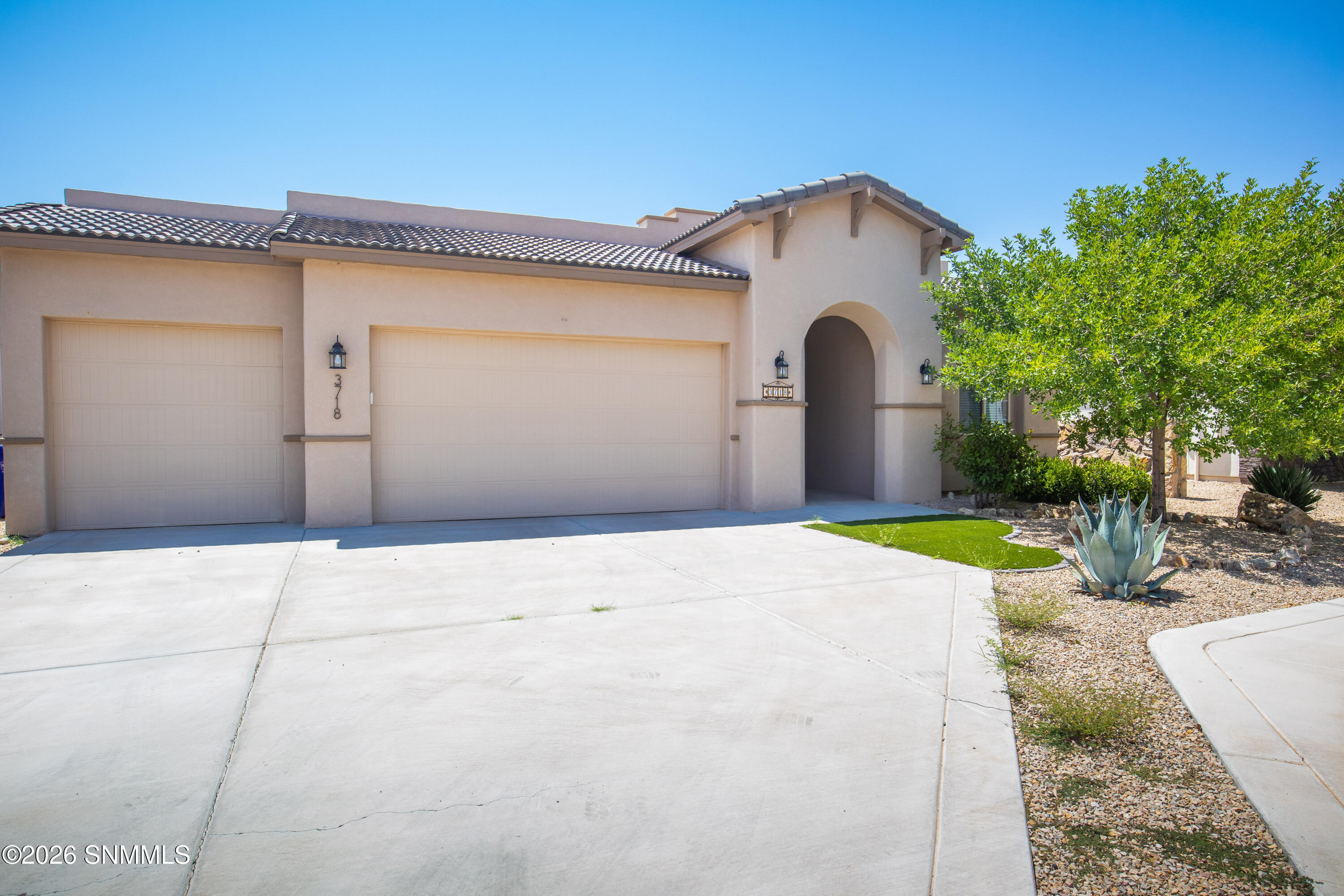 3718 Golden Echo Loop Property Photo 2