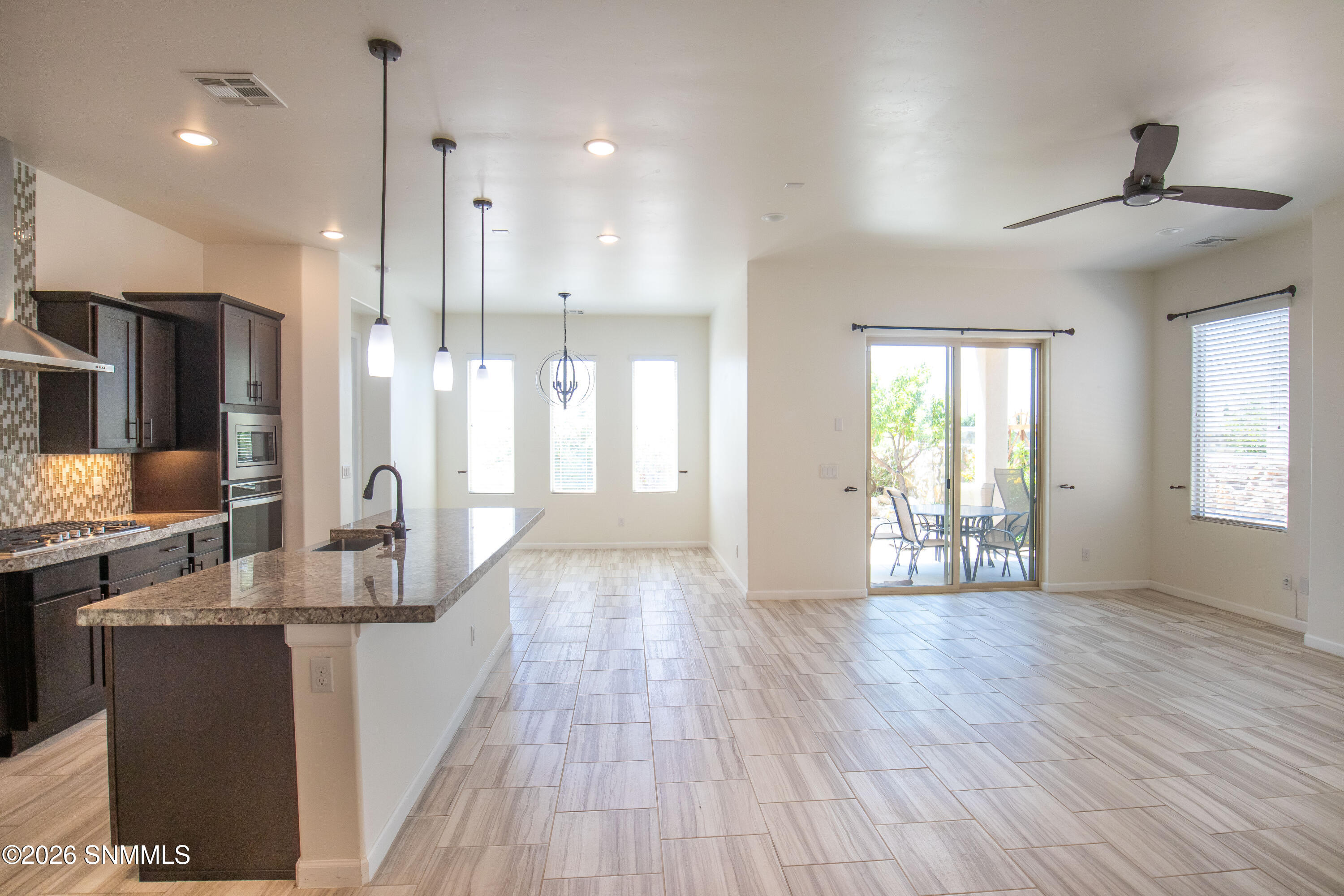 3718 Golden Echo Loop Property Photo 4
