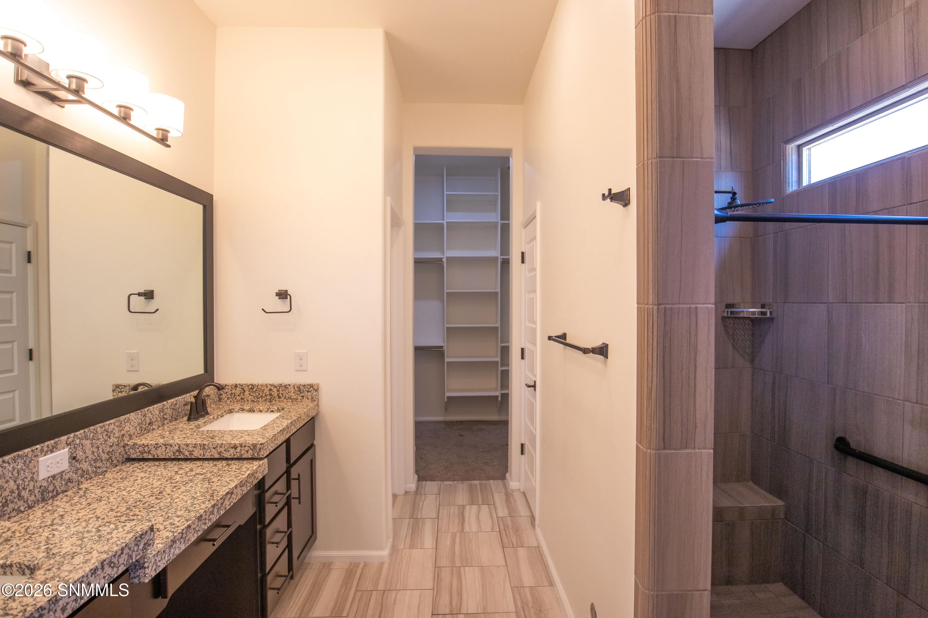 3718 Golden Echo Loop Property Photo 14