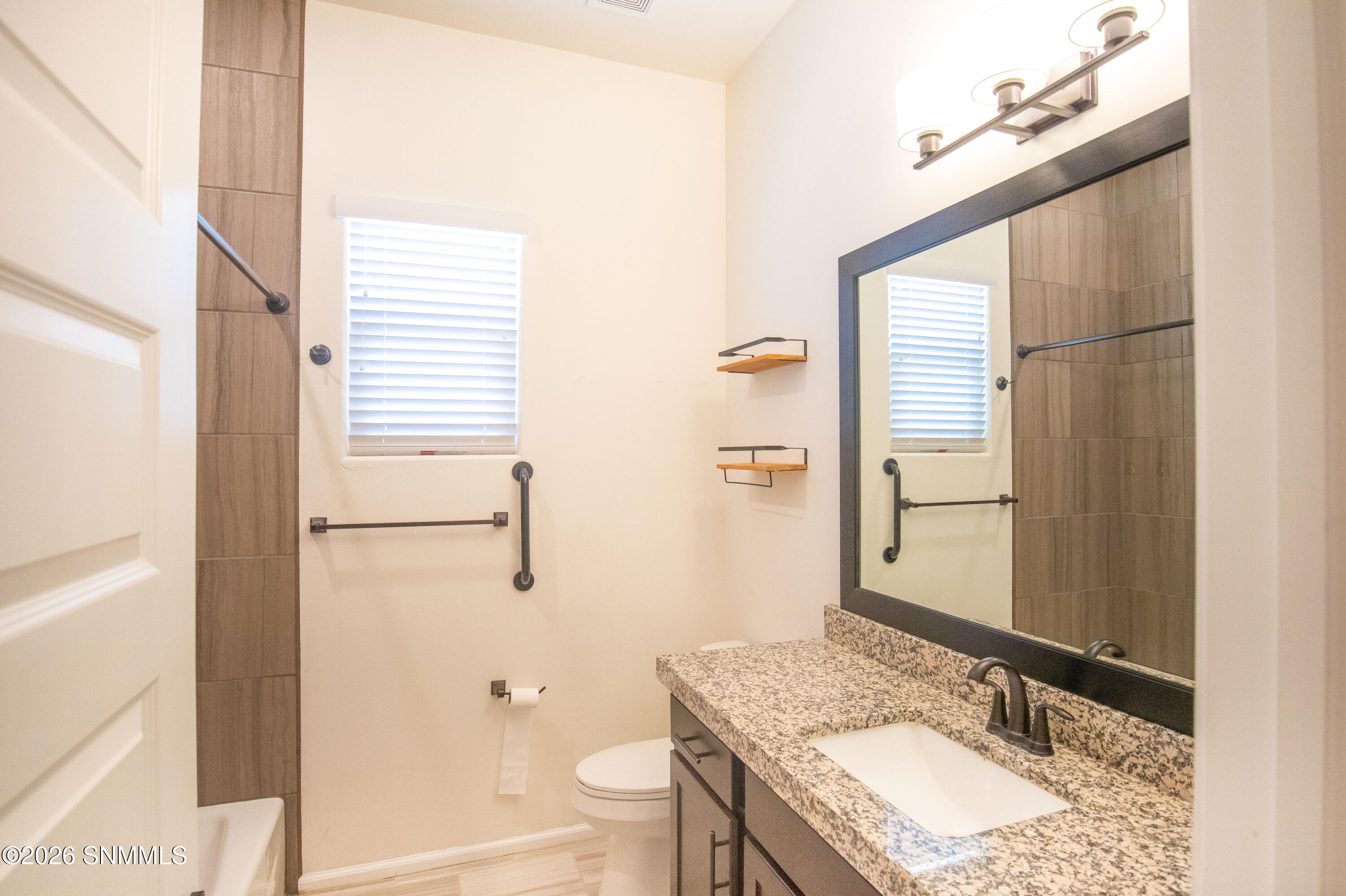 3718 Golden Echo Loop Property Photo 25