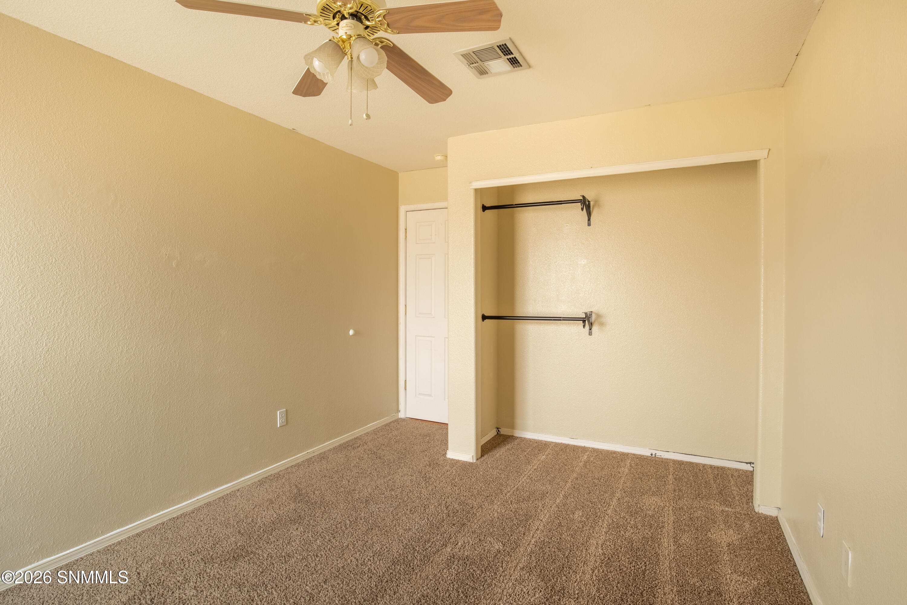 3913 Pearl Court Property Photo 3