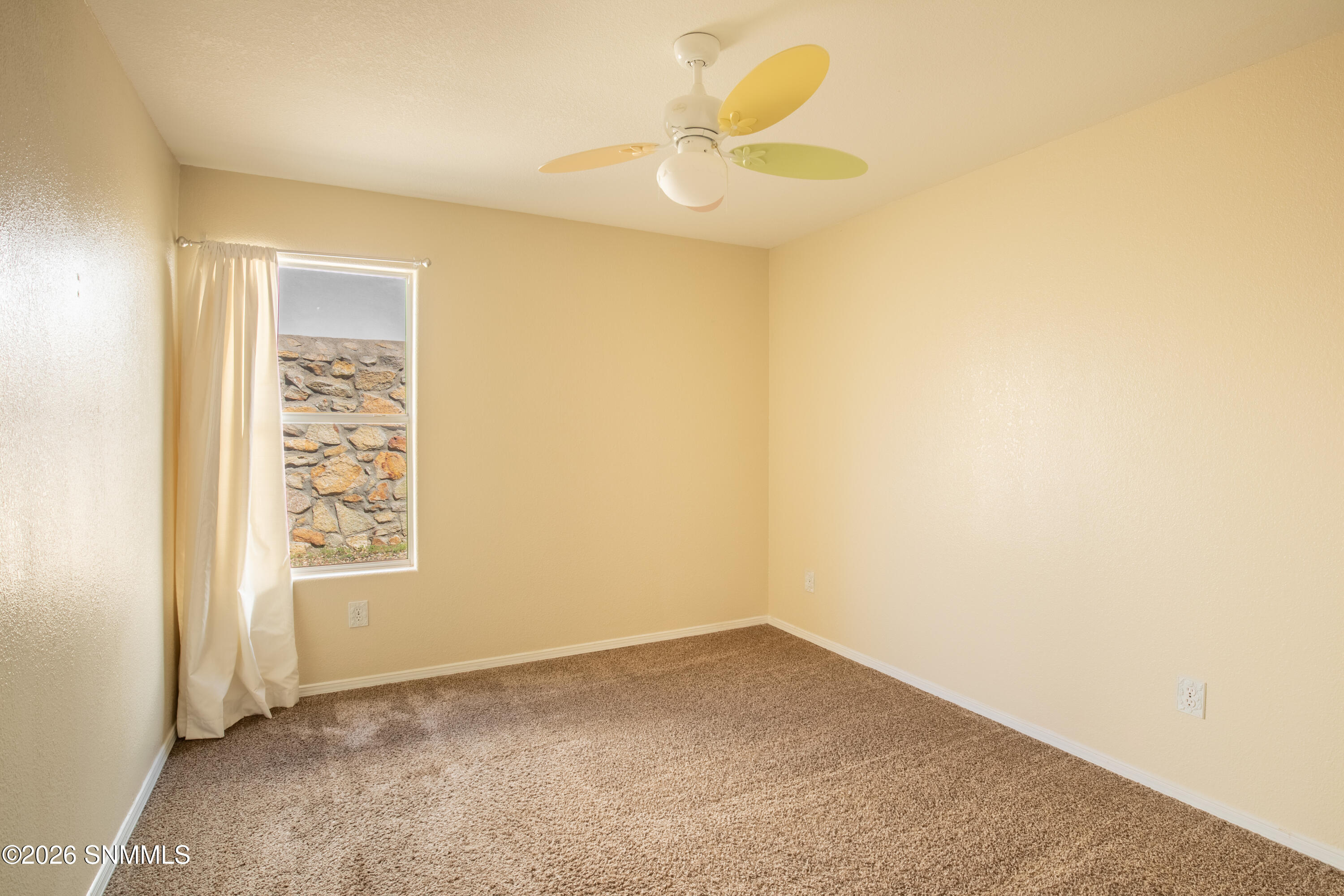 3913 Pearl Court Property Photo 4
