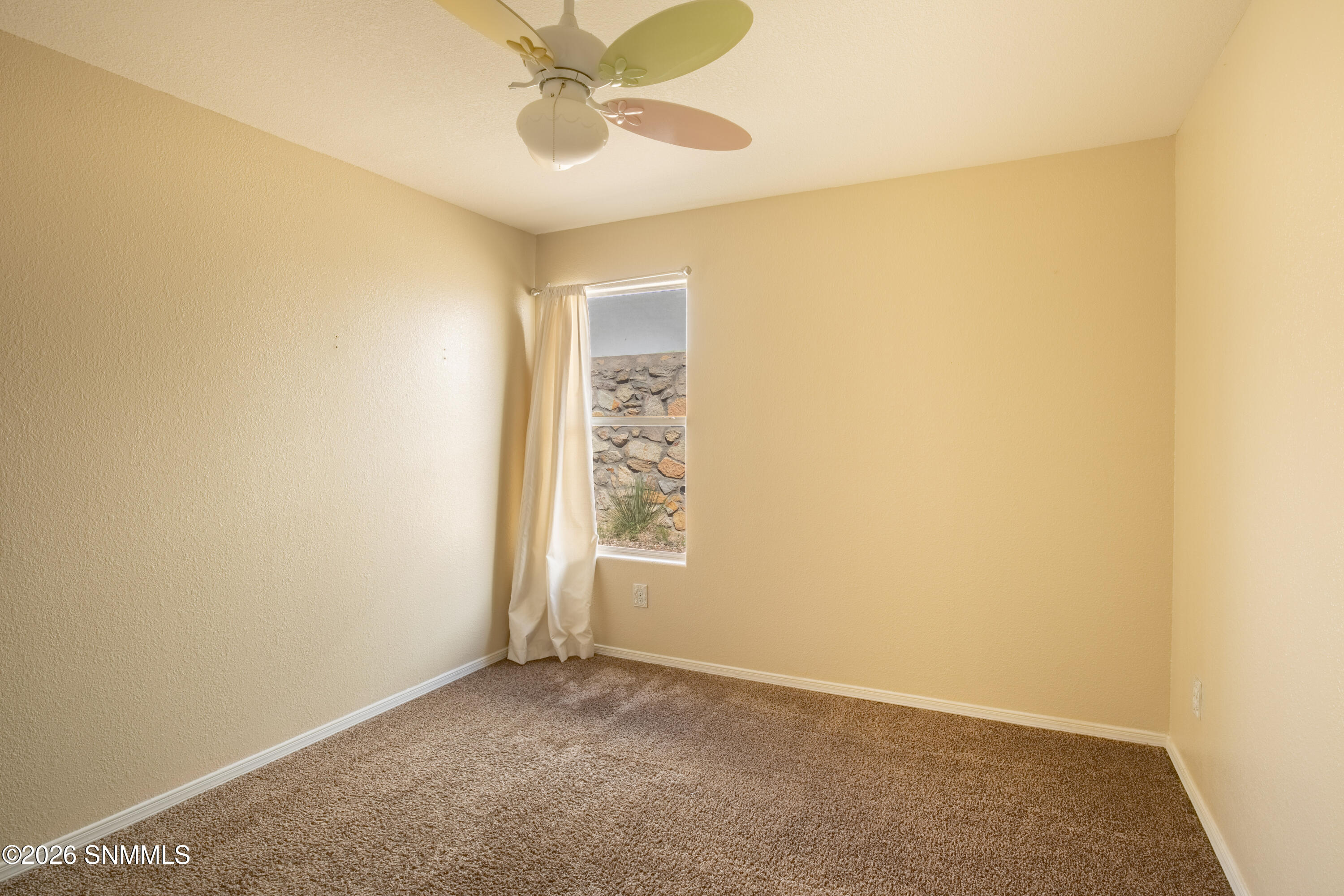 3913 Pearl Court Property Photo 5