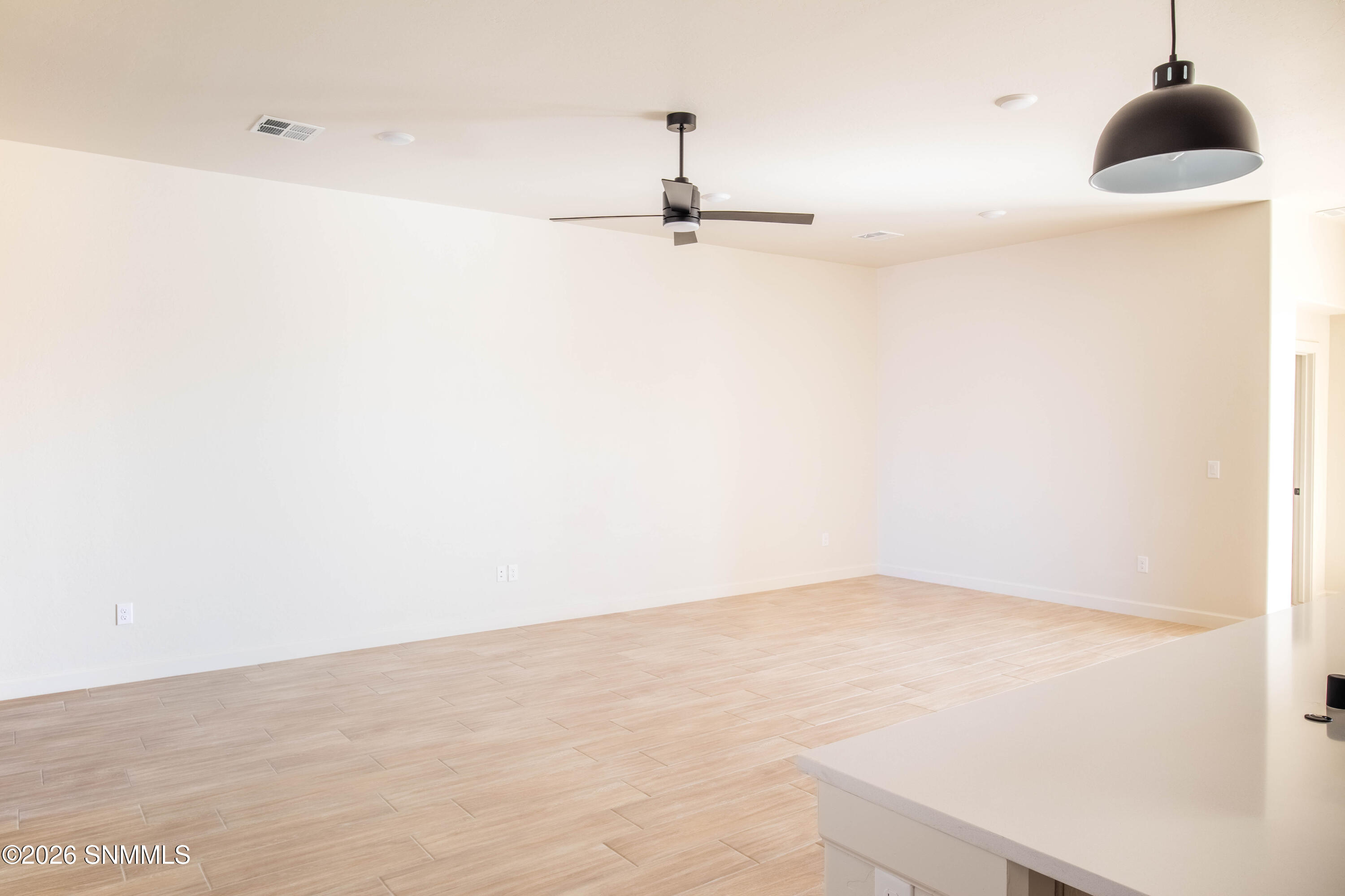 3614 Paragon Street Property Photo 6