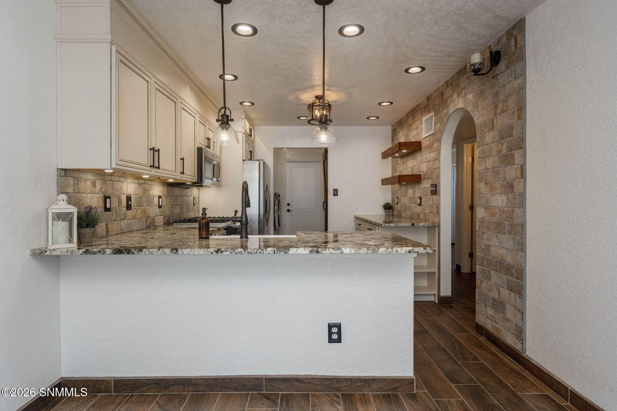 2017 Briarwood Lane Property Photo 6